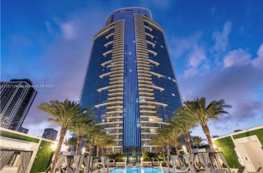 Beautiful, spacious & FURNISHED studio at the renown Paramount World Center. Beautiful furniture, window treatment, build in closet, full size front loader washer & dryer. Move in ready! Luxury living at its finest, with amenities like no other building in Miami and the best location! Basketball court, 5 pools, Spa, Gym with boxing area, BBQ Kitchen, Virtual Golf, Recording Studio, Racquetball, Yoga, Sunrise pool, & Kids play Area, Soccer field, Sky deck, Observatory to view stars with telescopes, Tennis courts, rooftop pools overlooking the whole city and much more. Unit includes 1 parking space through valet parking (additional can be rented). Just Steps from Metro Mover.