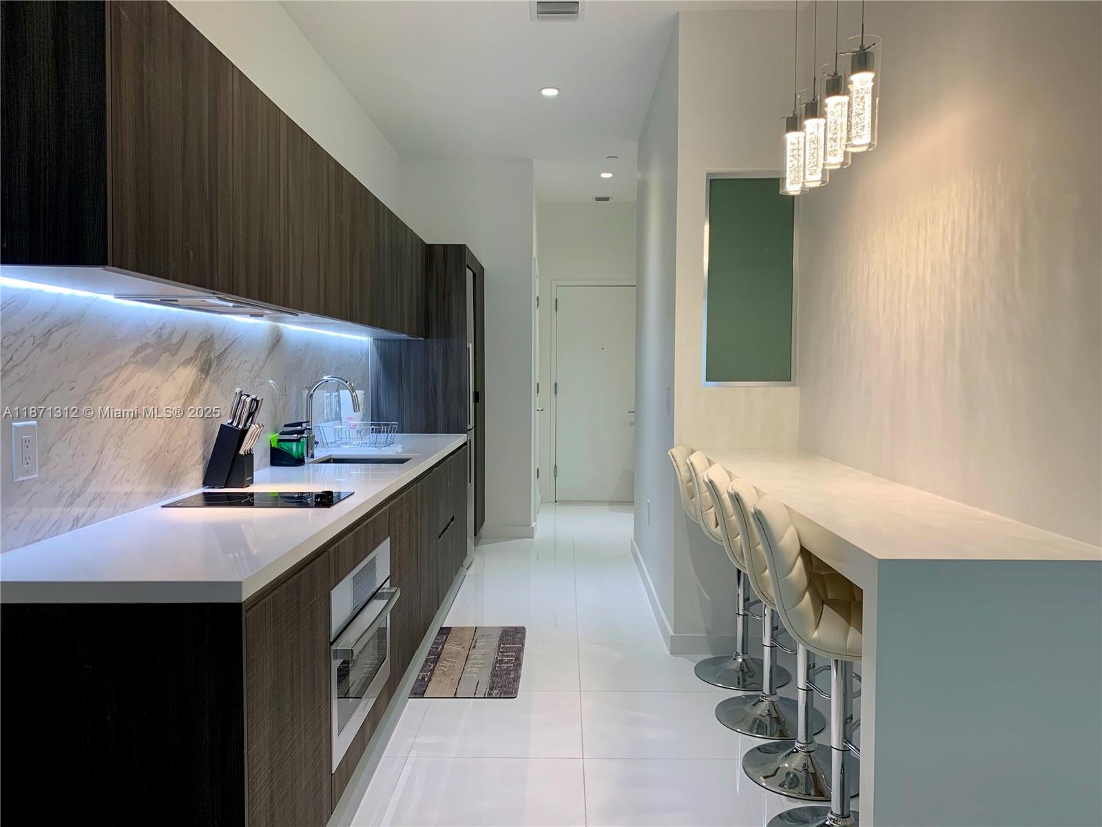 851 NE 1 Ave 502