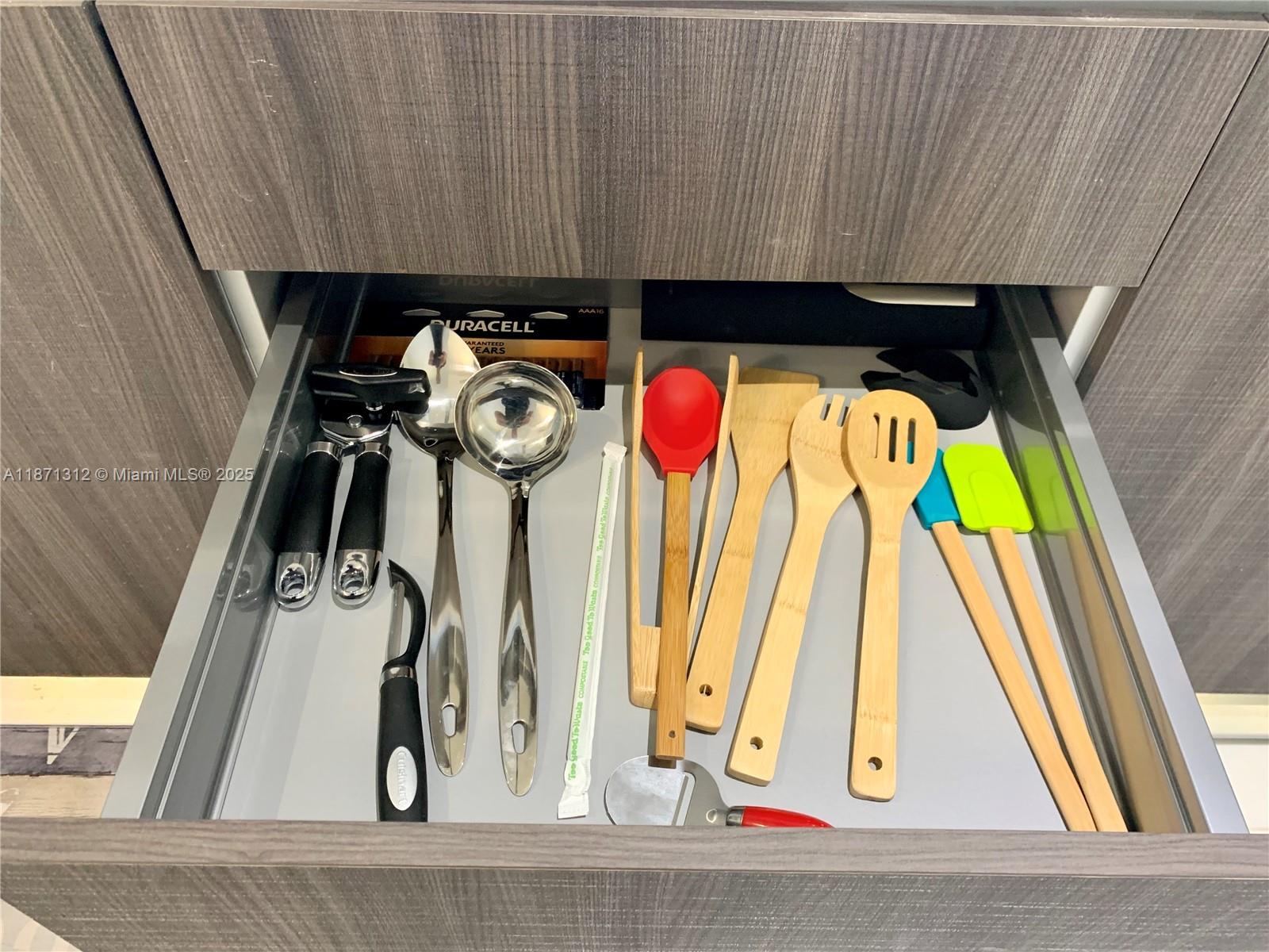 PARAMOUNT MIAMI WORLDCENTE - Residential Lease