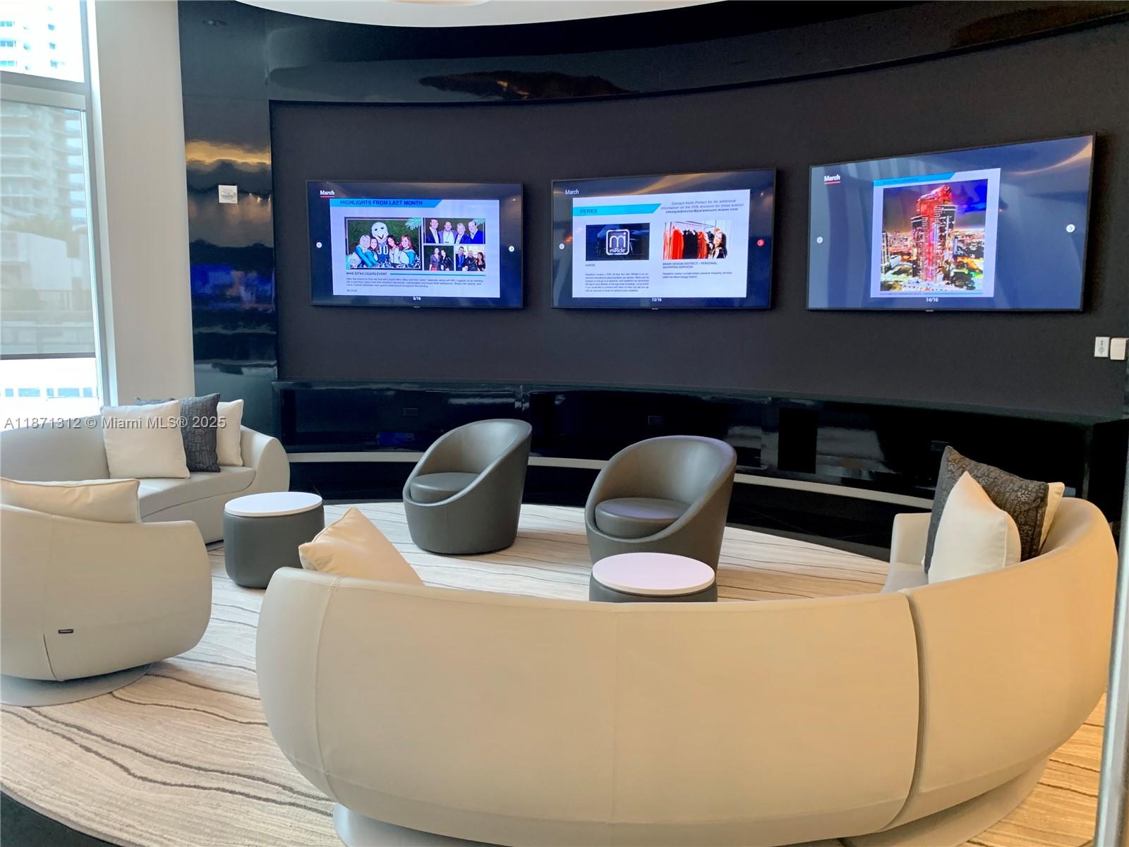 PARAMOUNT MIAMI WORLDCENTE - Residential Lease