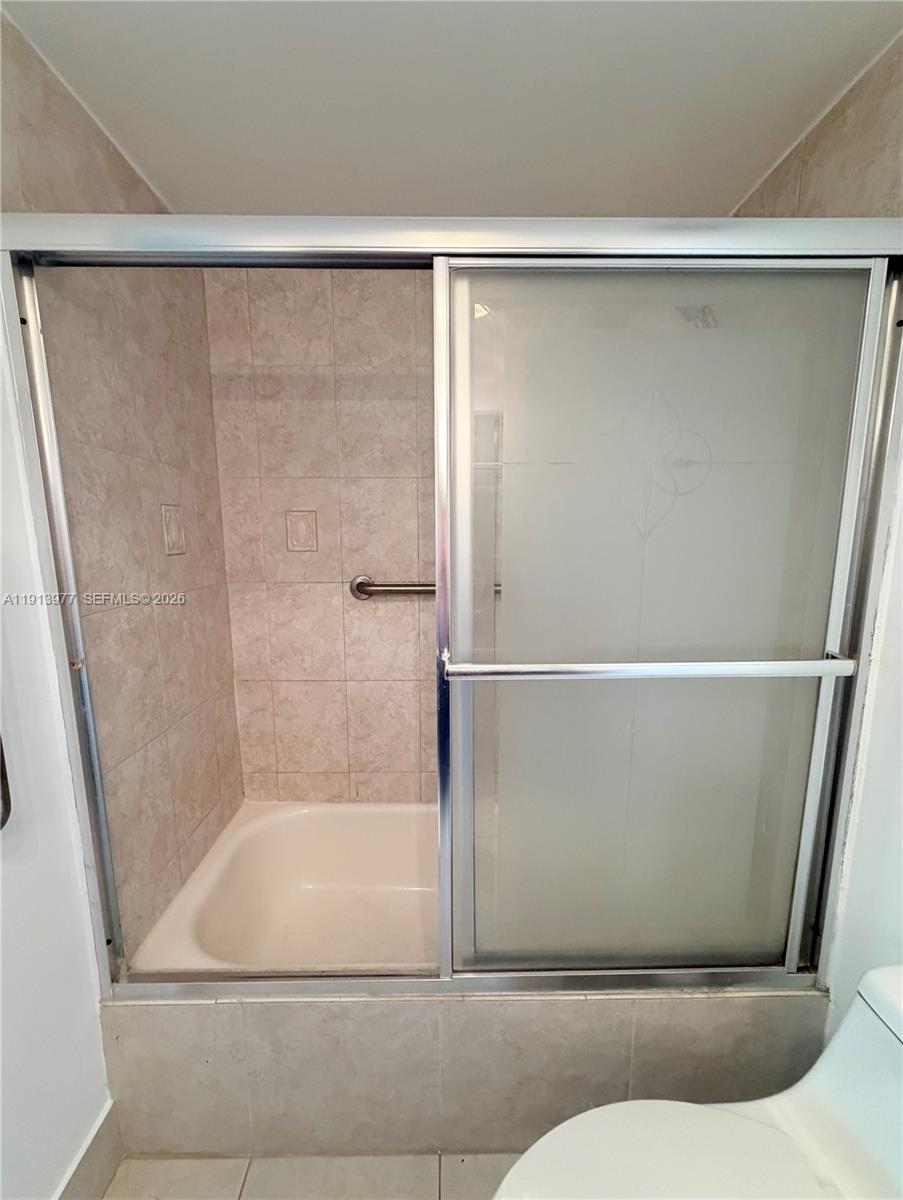 HILLCREST EAST NO 20 COND - Residential