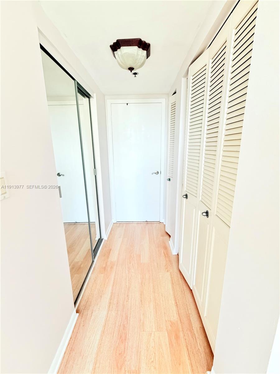 HILLCREST EAST NO 20 COND - Residential