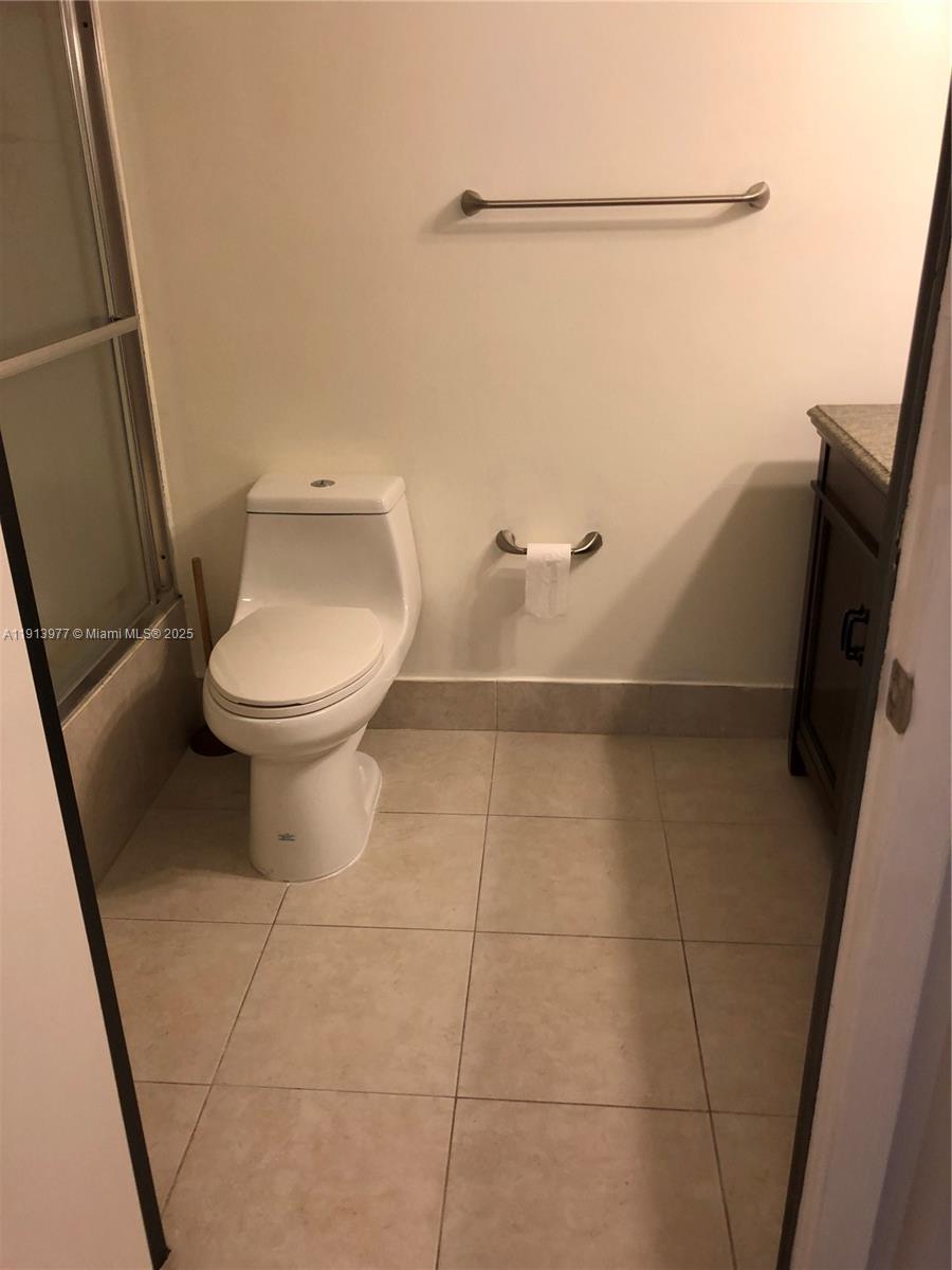 HILLCREST EAST NO 20 COND - Residential