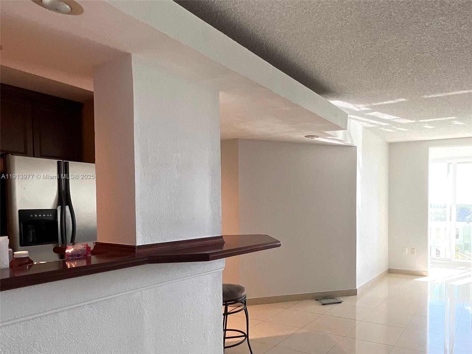 HILLCREST EAST NO 20 COND - Residential