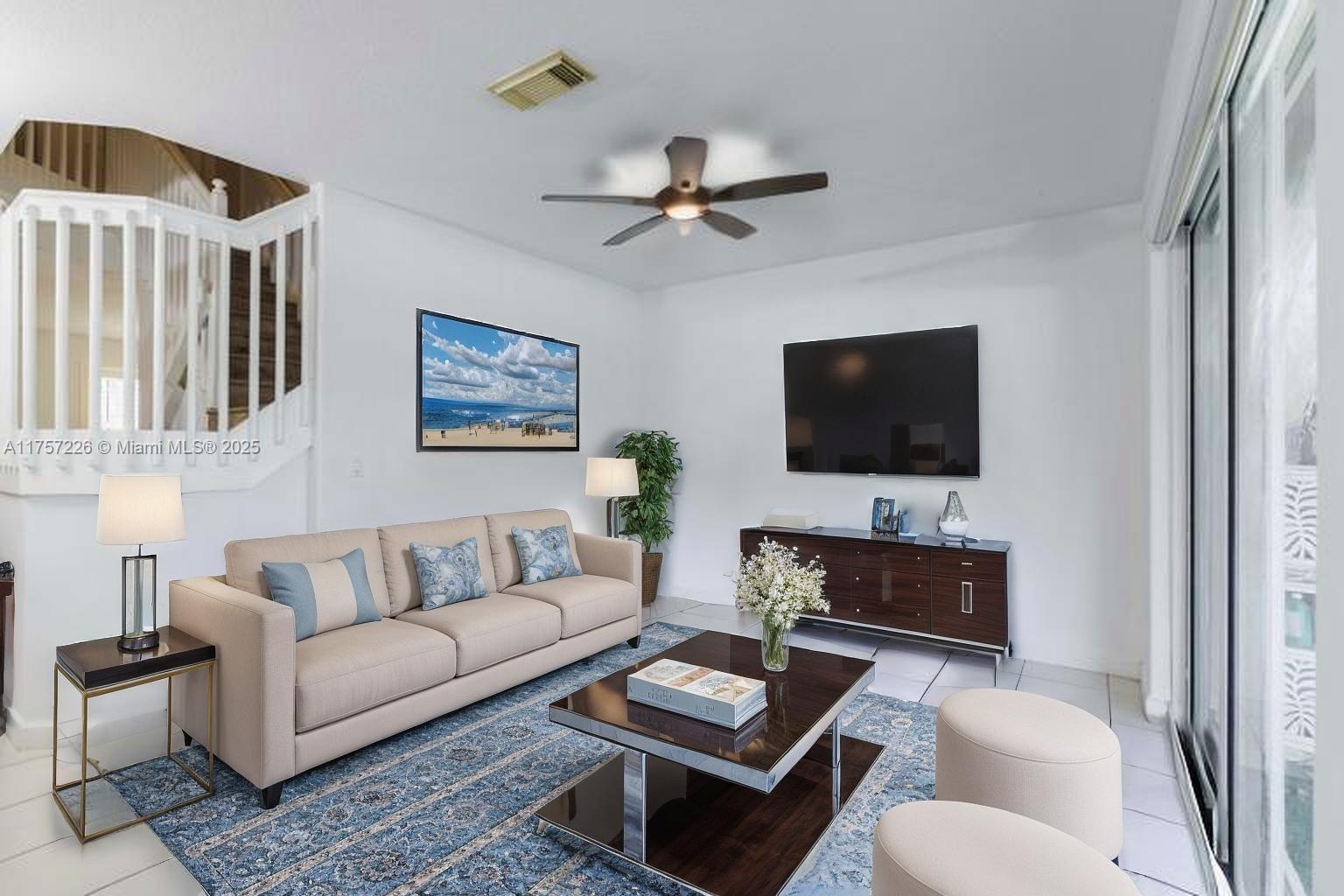 COSTA DORADA - Residential