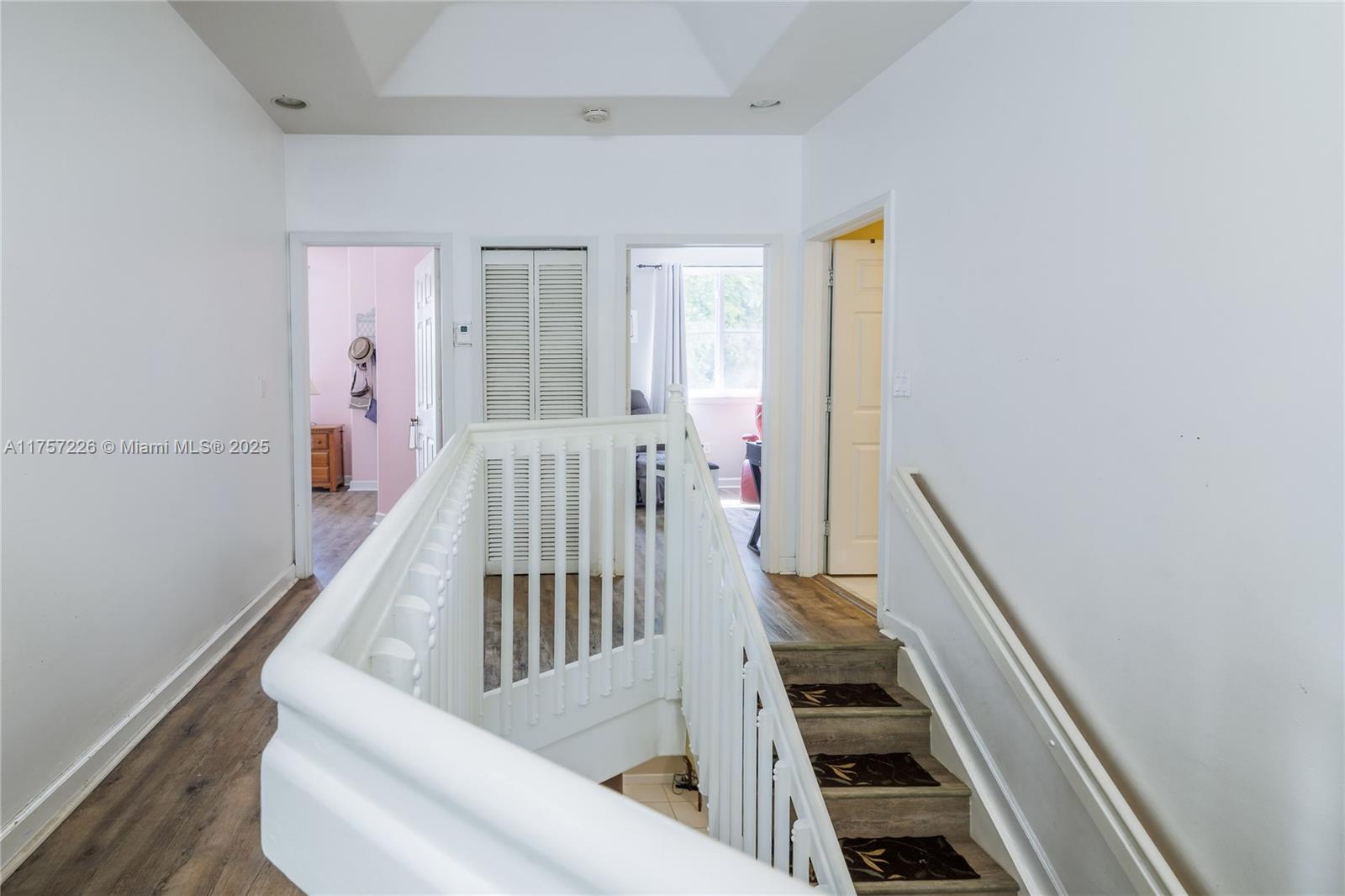 COSTA DORADA - Residential