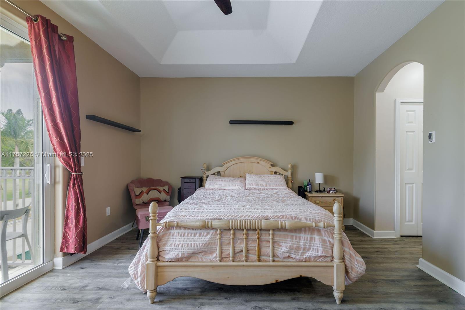 COSTA DORADA - Residential
