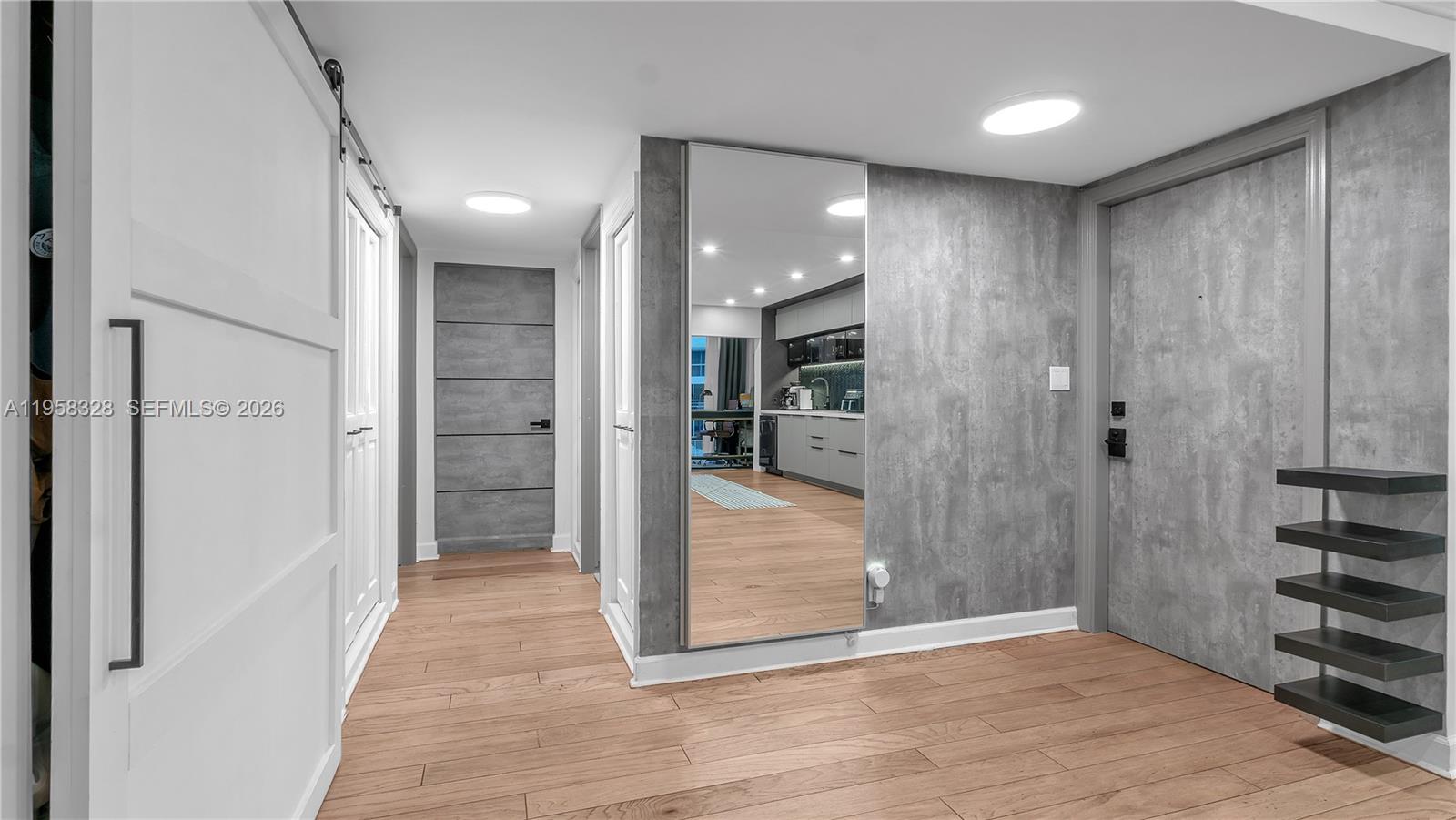 WAYNE HOUSE CONDO - Residential