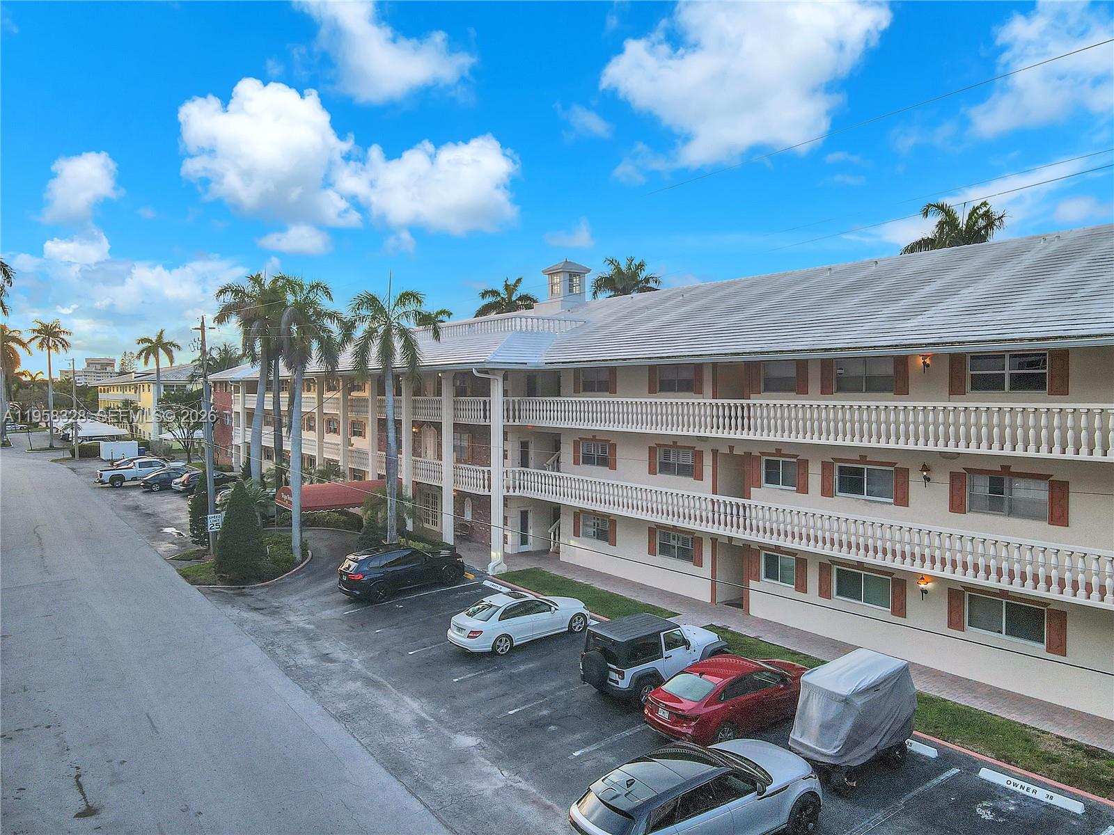 WAYNE HOUSE CONDO - Residential