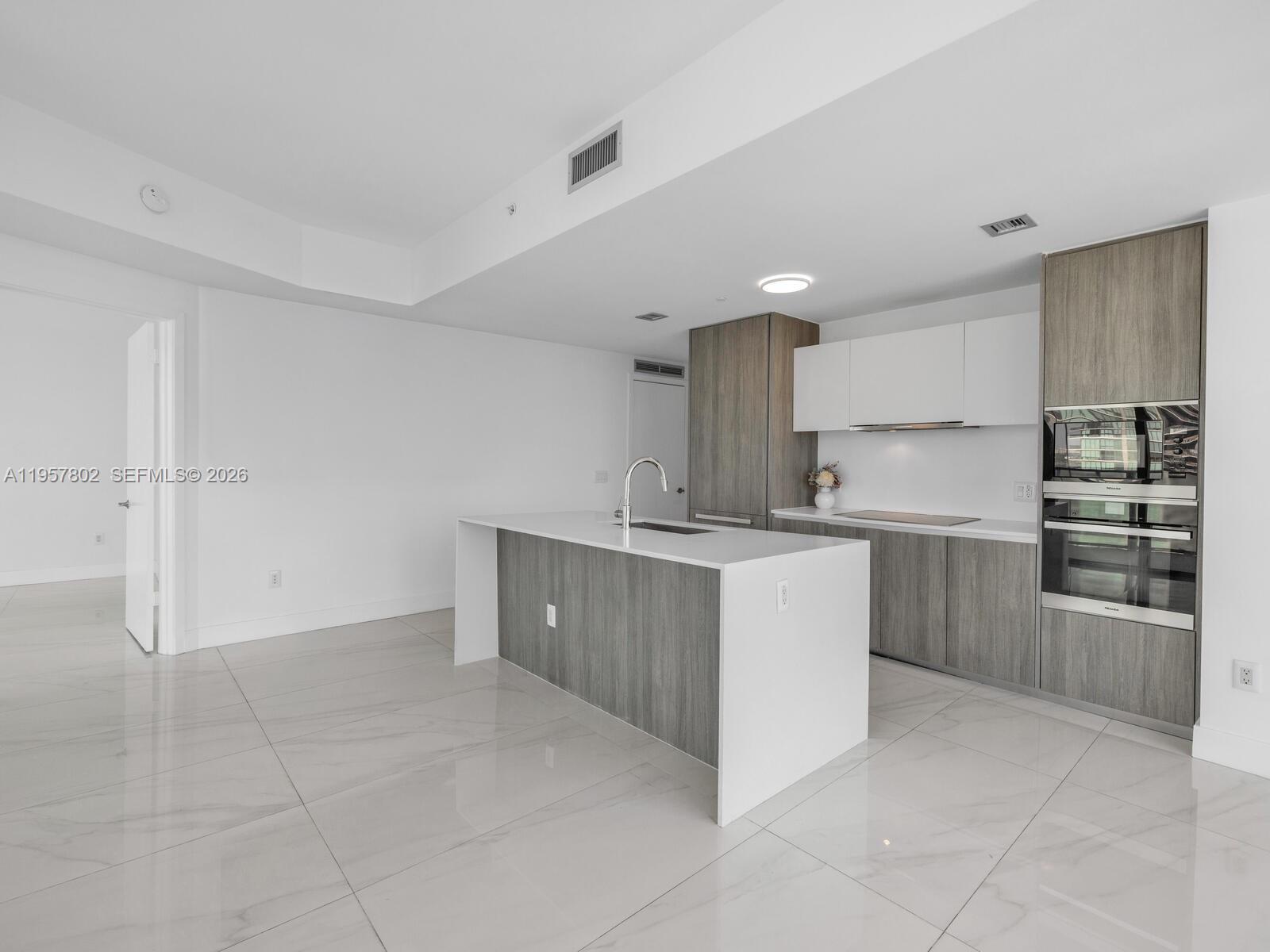 BISCAYNE BEACH CONDO - Residential