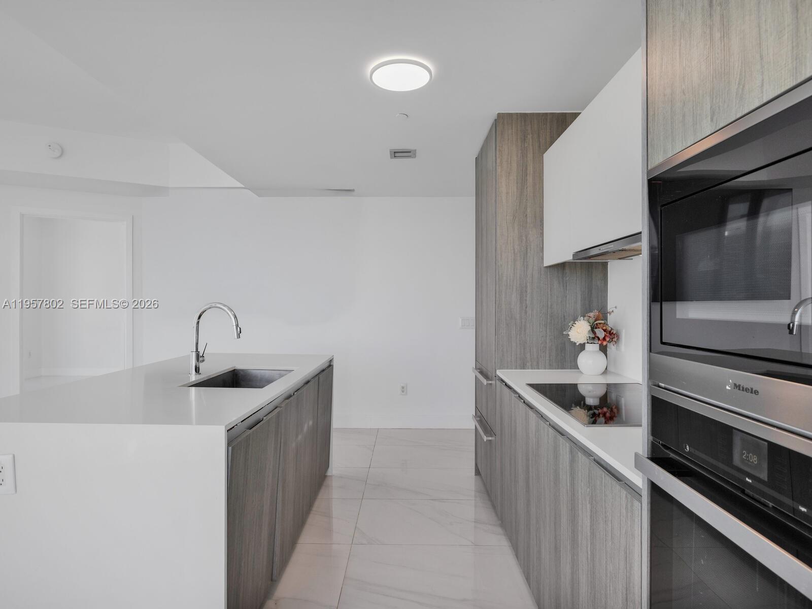 BISCAYNE BEACH CONDO - Residential