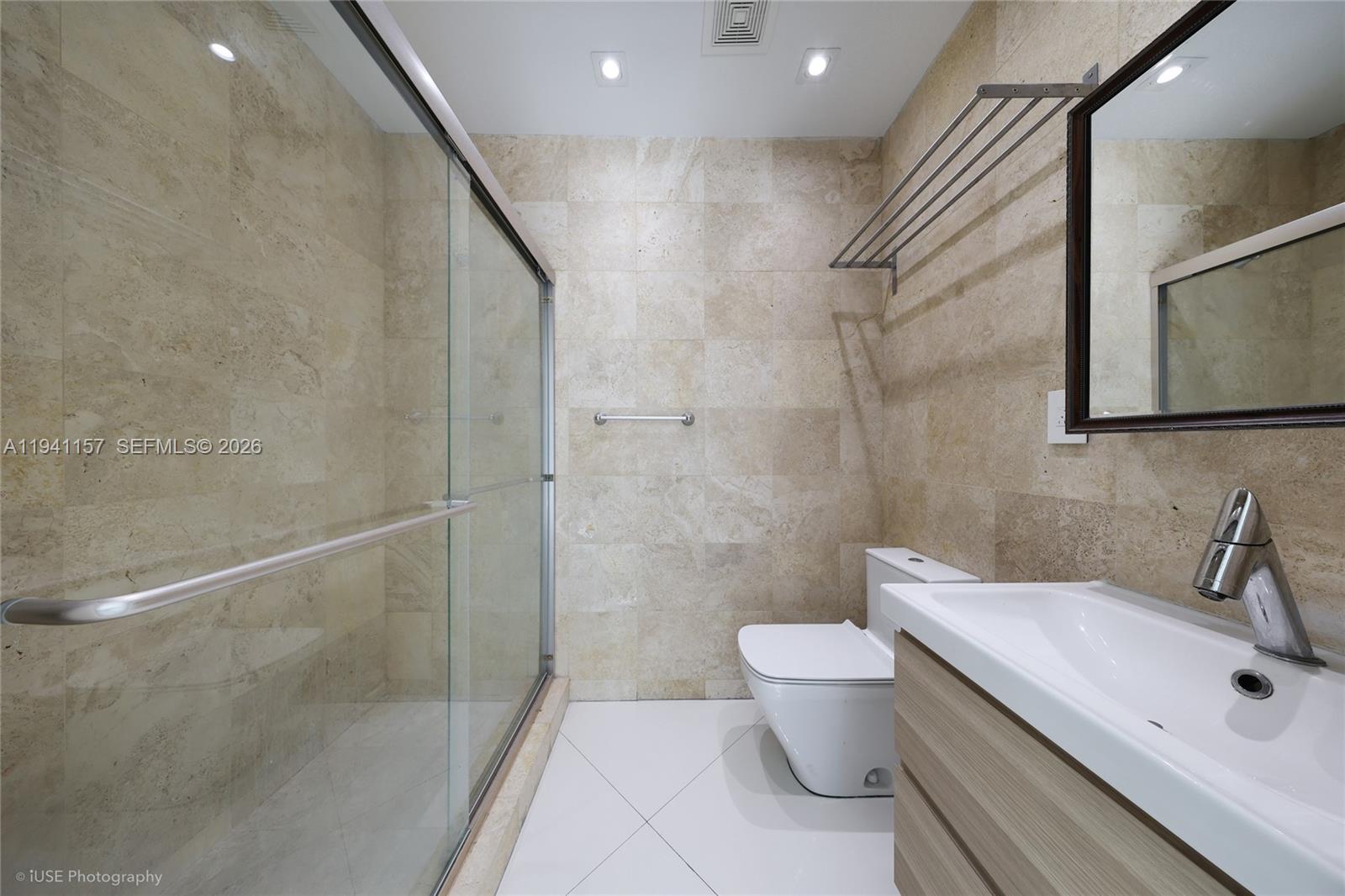 BISCAYNE ISL - Residential Lease