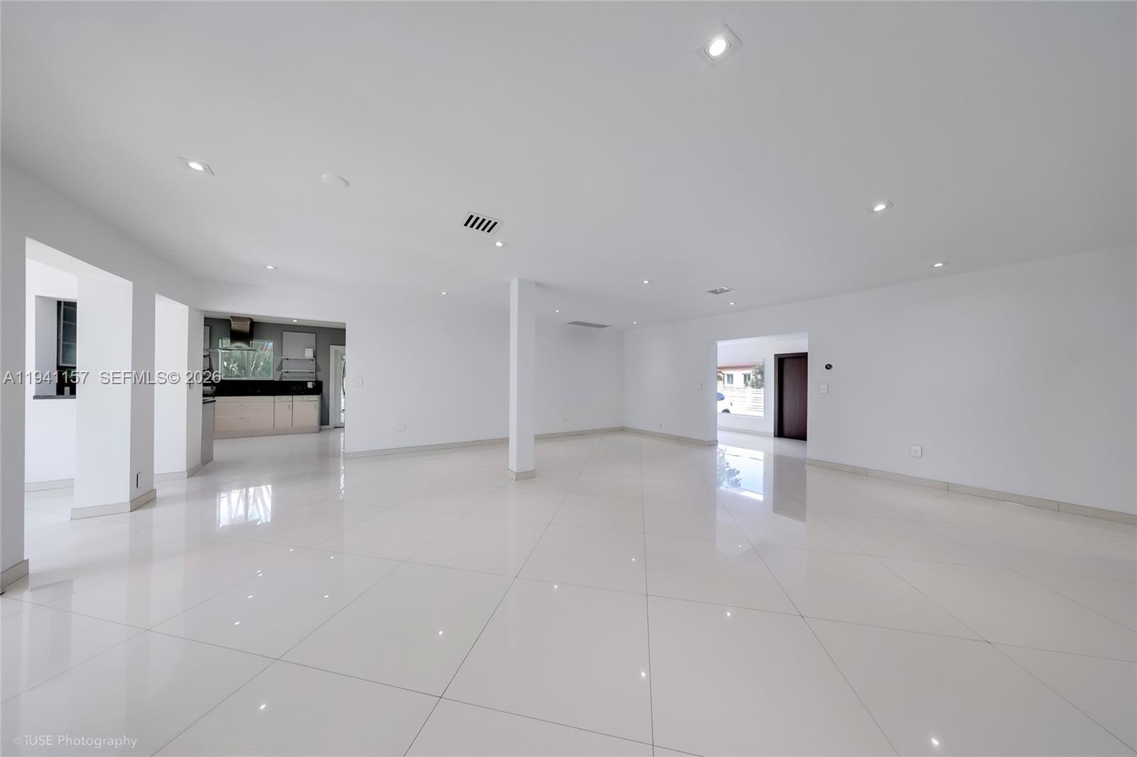 BISCAYNE ISL - Residential Lease