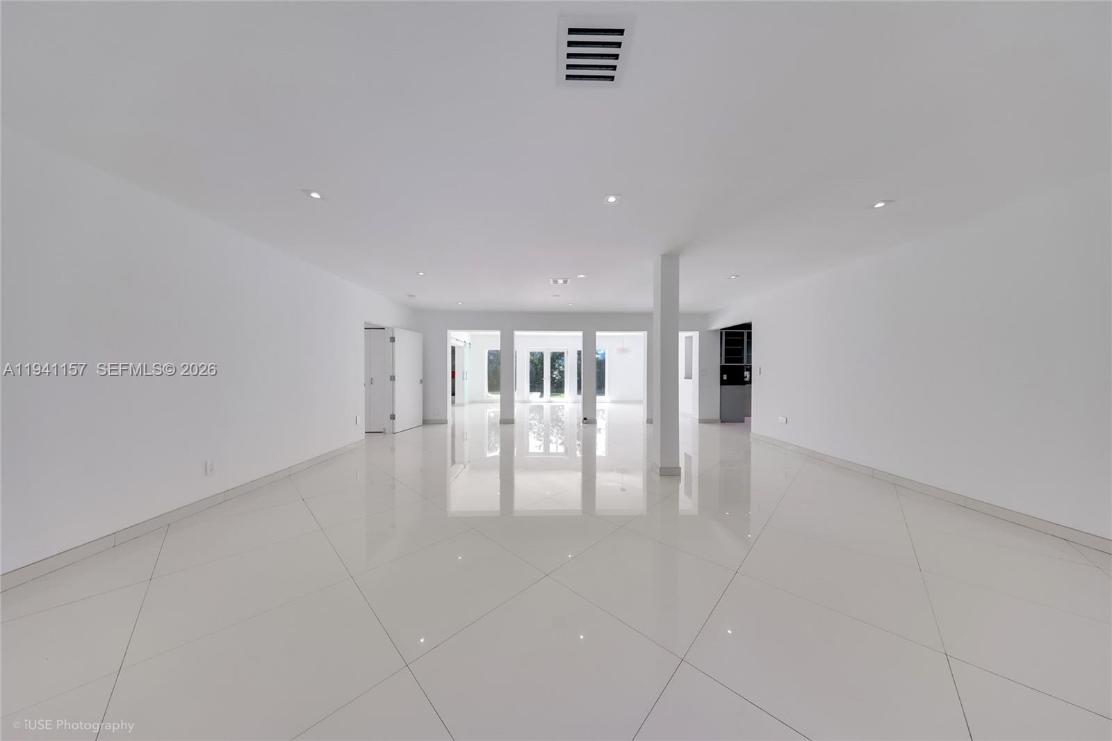 BISCAYNE ISL - Residential Lease