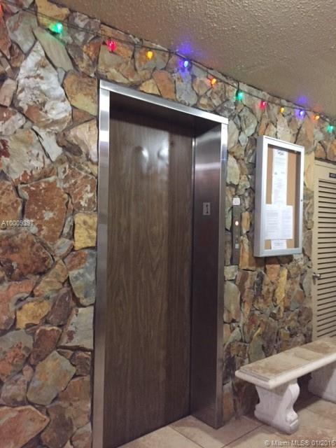 MEADOWBROOK LAKES - Residential Lease