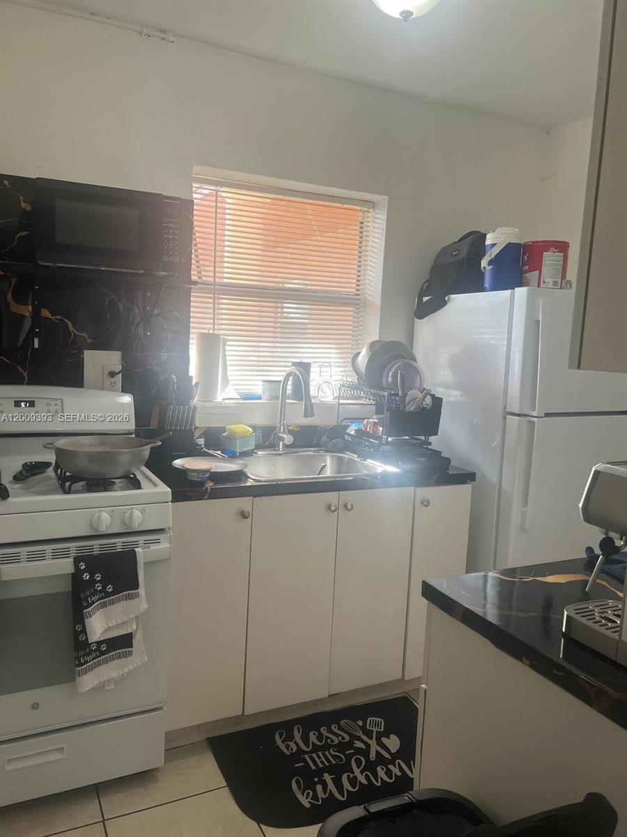 BELLA LUNA CONDO - Residential