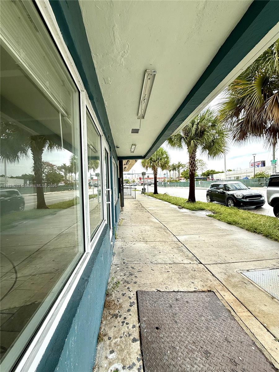 1743 W Flagler St