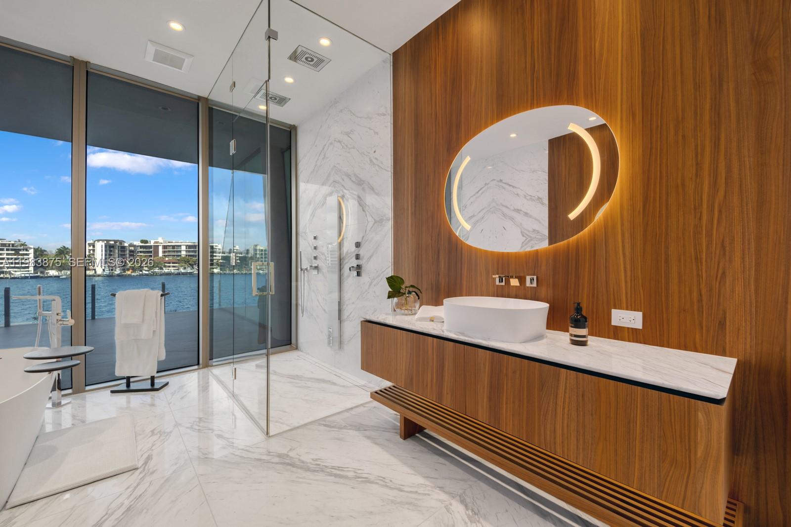 Vita Grove Isle - Residential