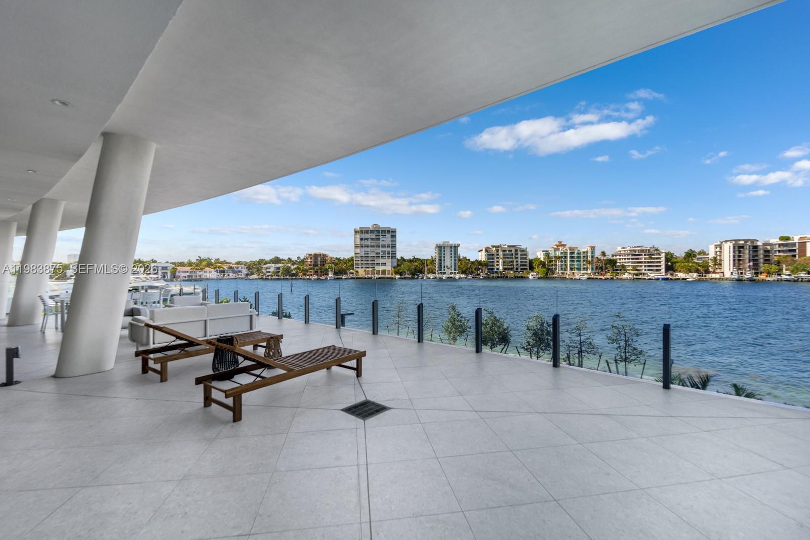 5 Grove Isle Dr L205