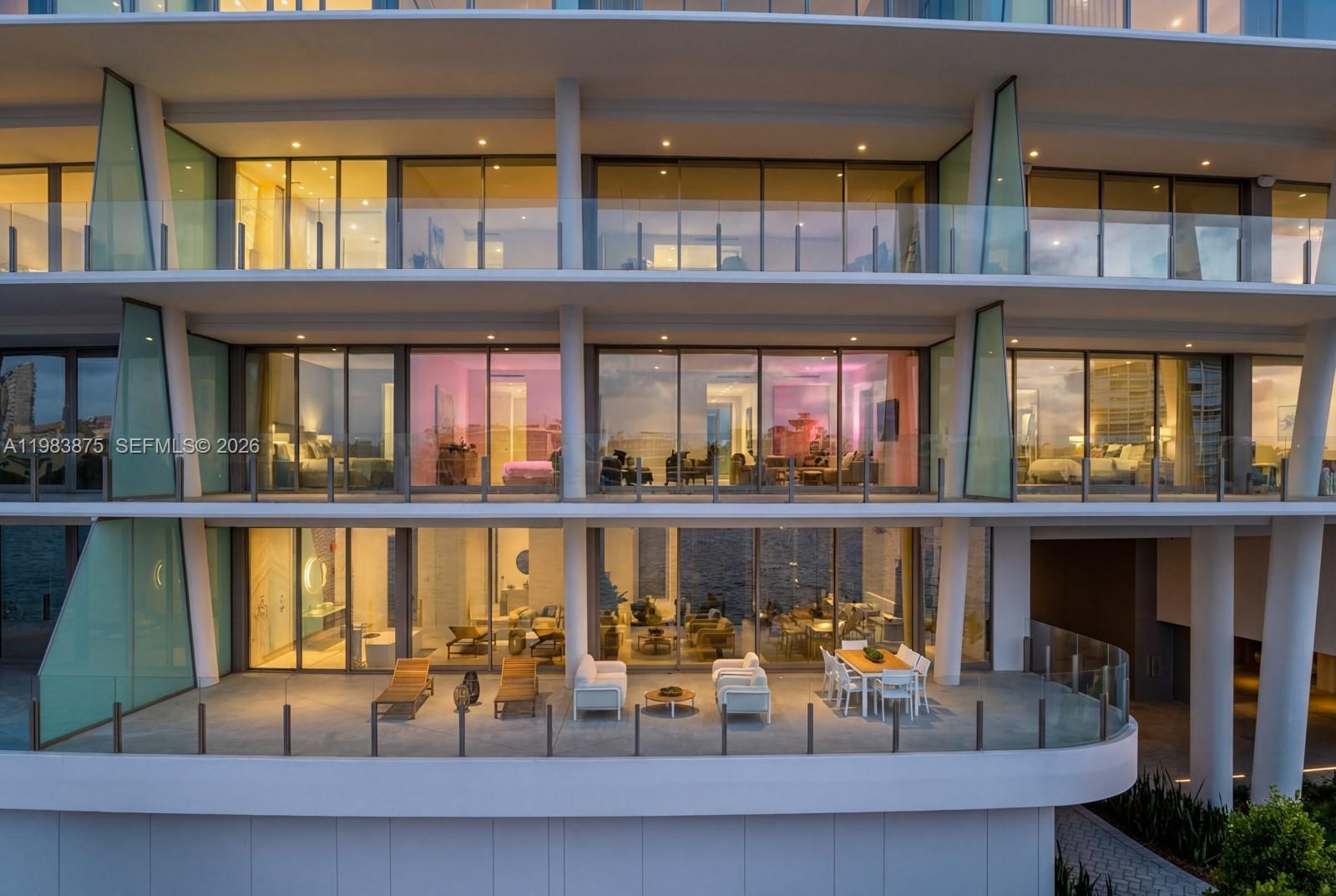 5 Grove Isle Dr L205