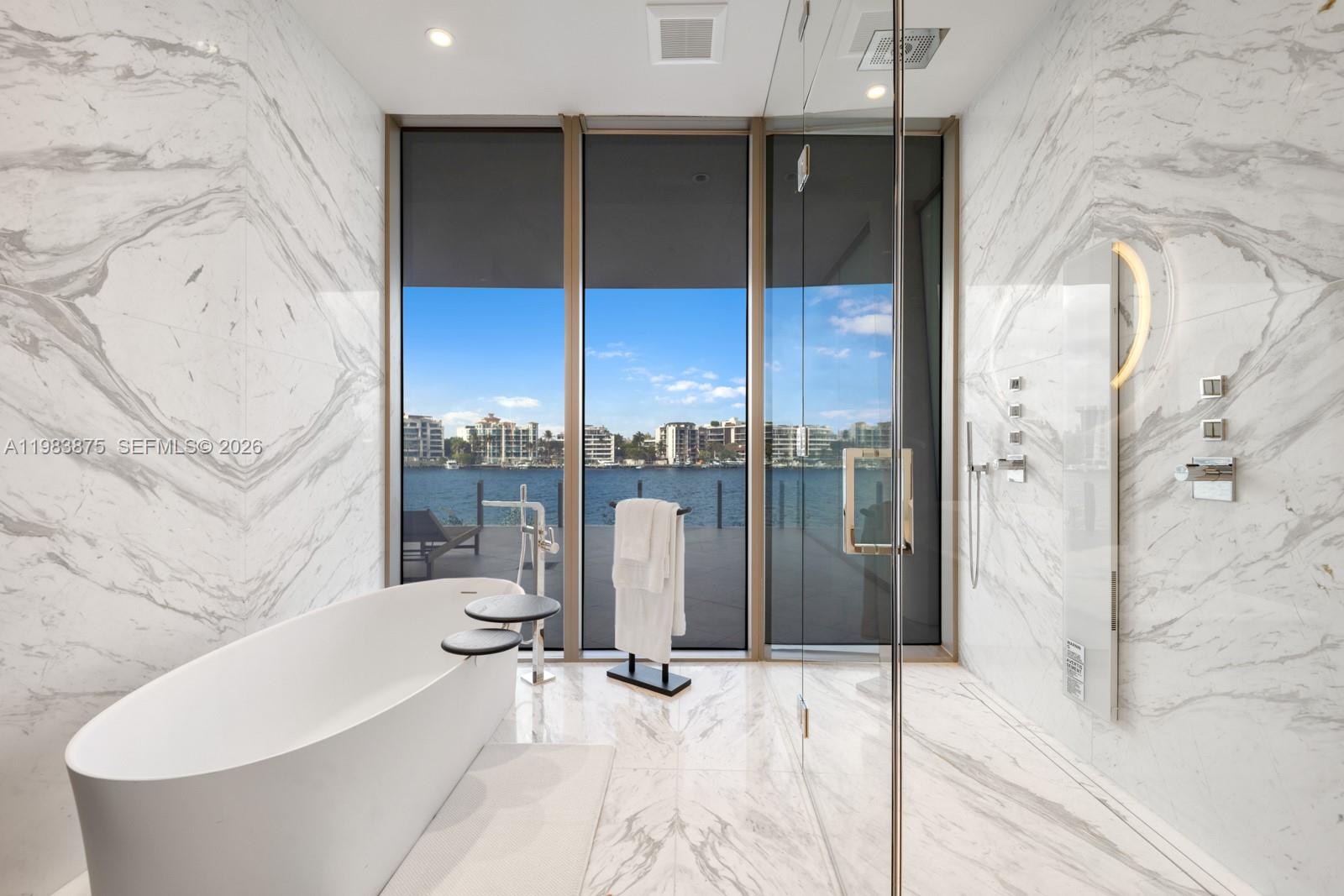 Vita Grove Isle - Residential