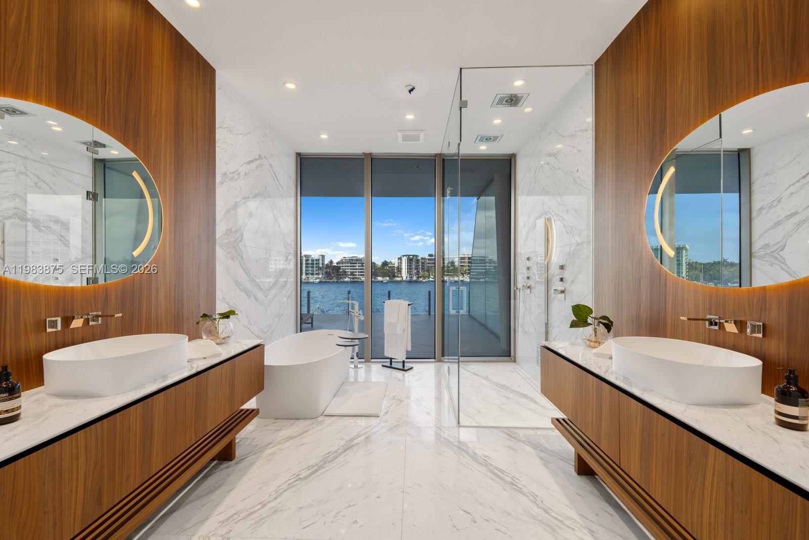 Vita Grove Isle - Residential