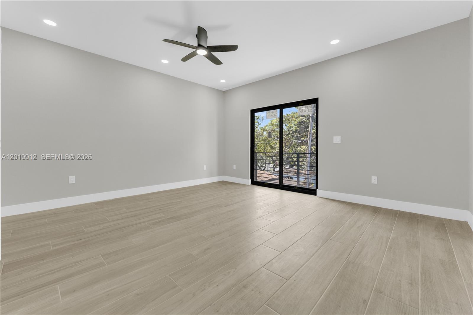 17TH AVE MANOR - Residential