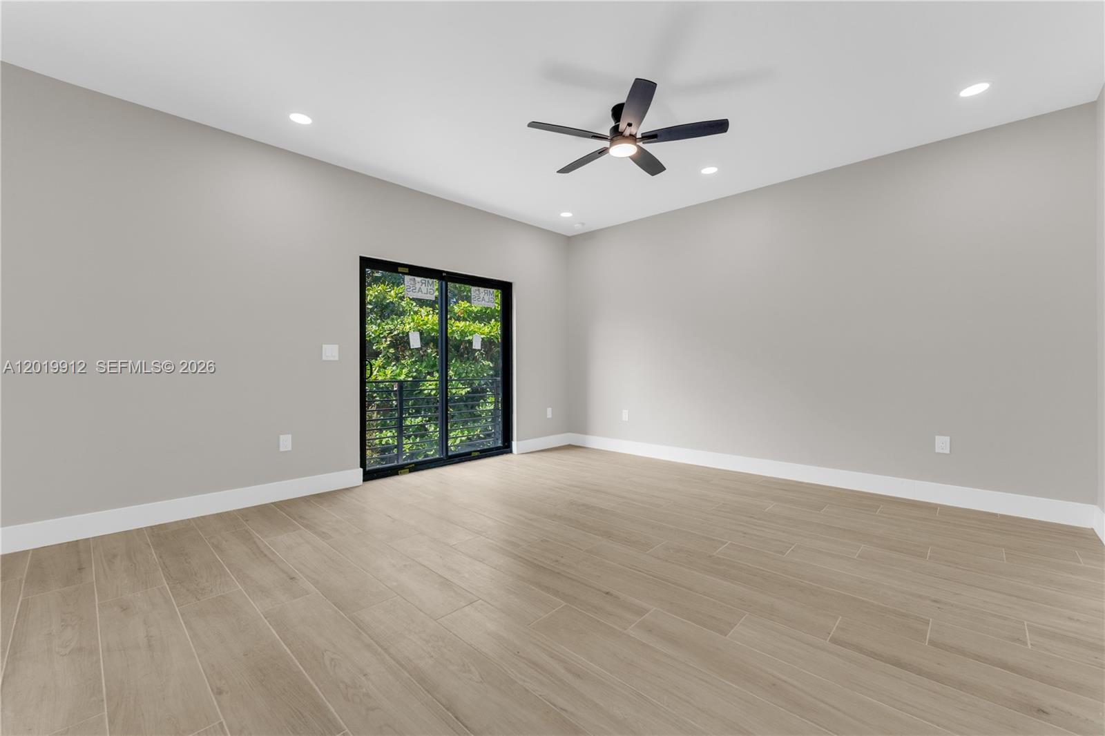 17TH AVE MANOR - Residential