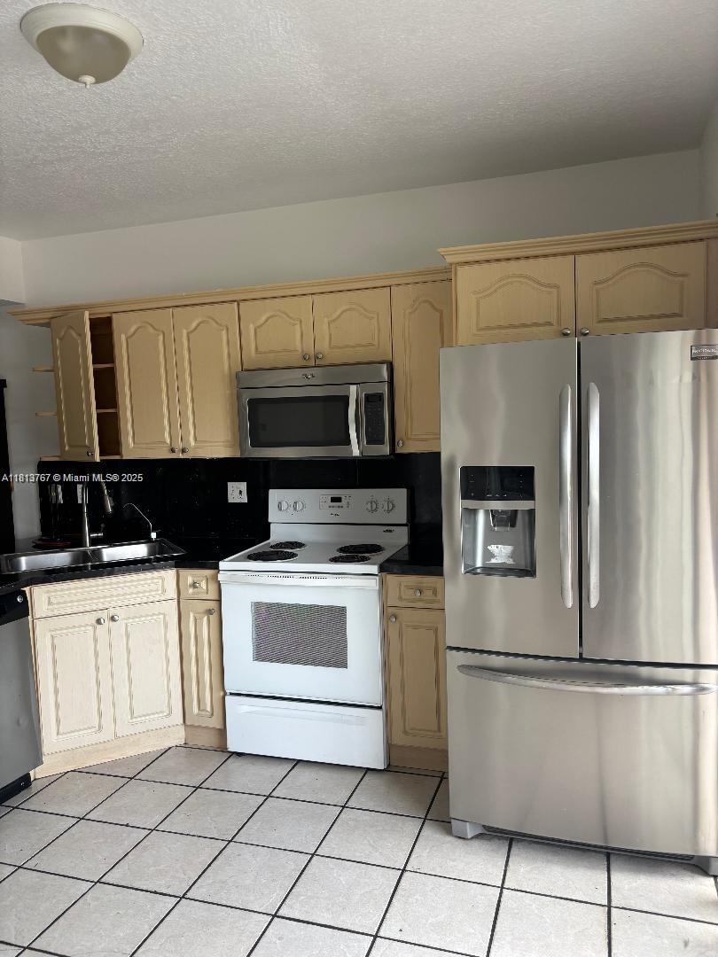8340 NW 103rd 205D