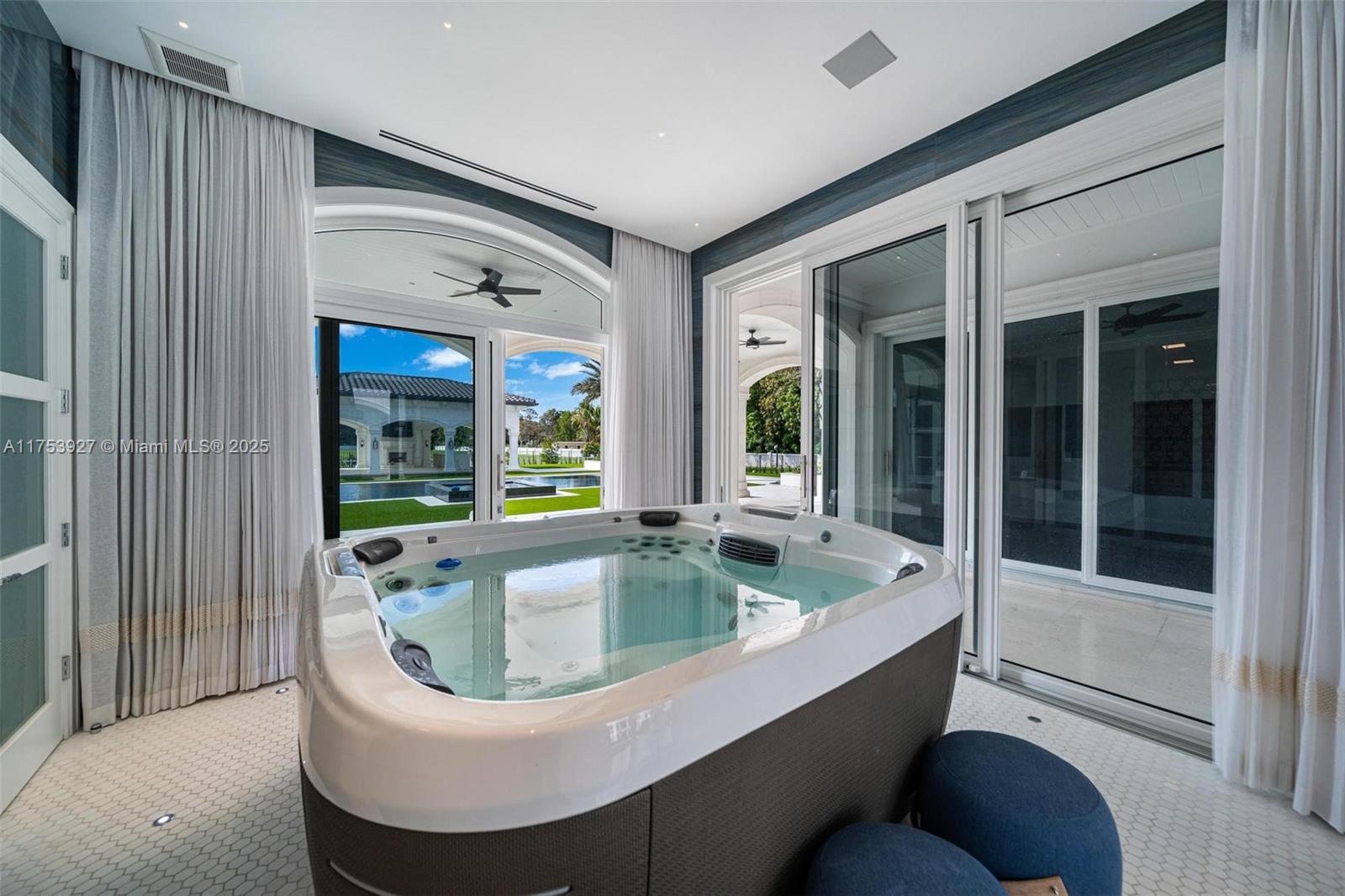 DAVIE - Residential