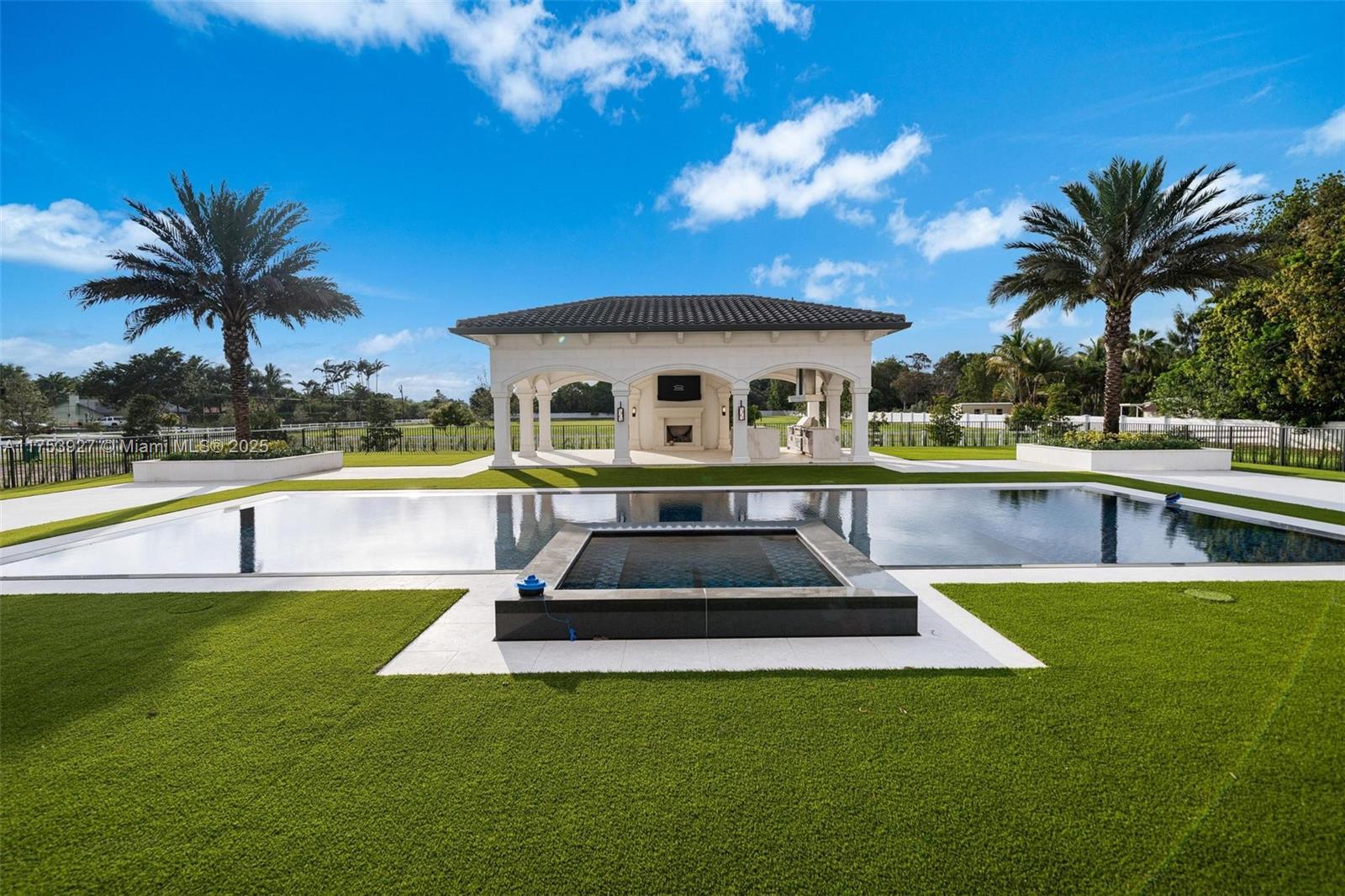 DAVIE - Residential