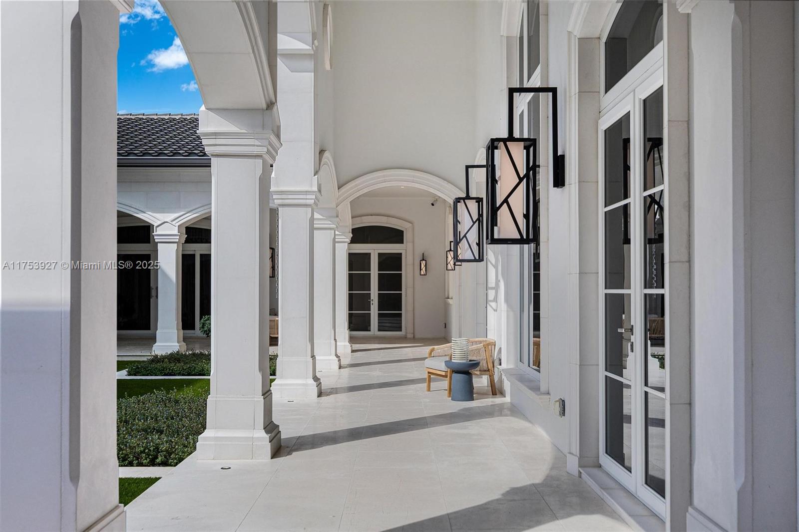 DAVIE - Residential
