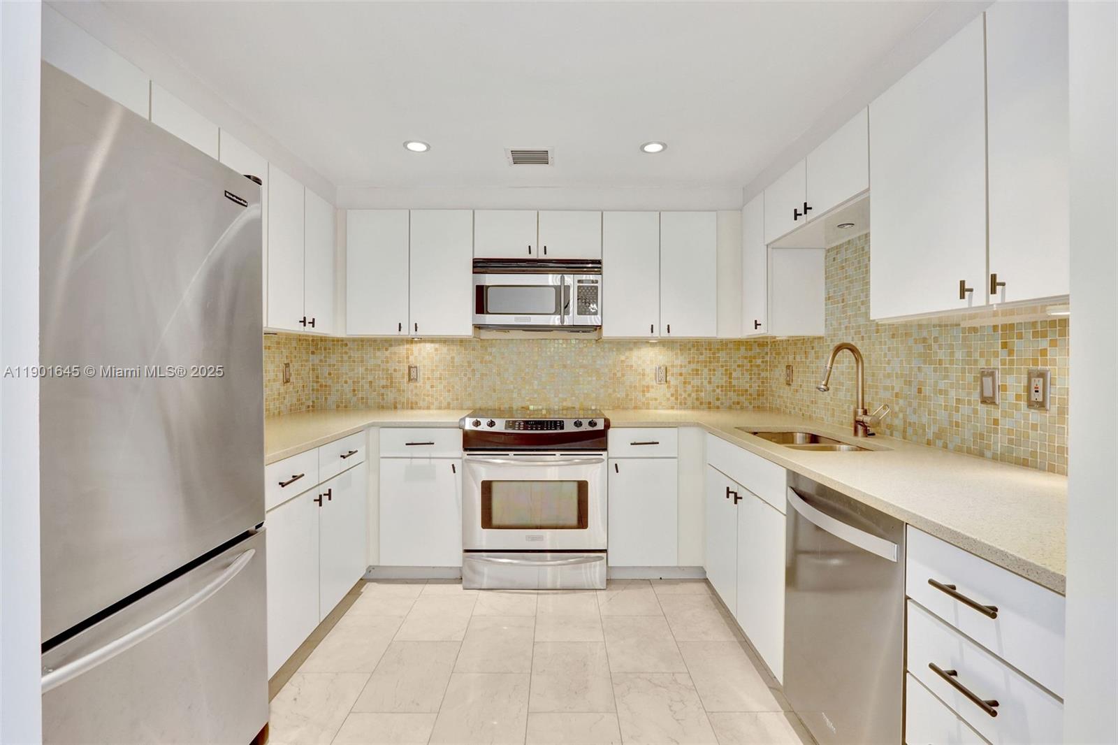 VUE AT BRICKELL CONDO - Residential