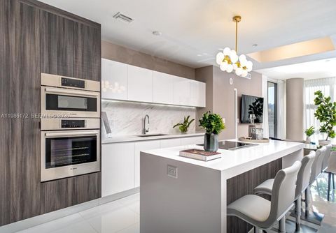 851 NE 1st Ave 1011 Miami FL 33132