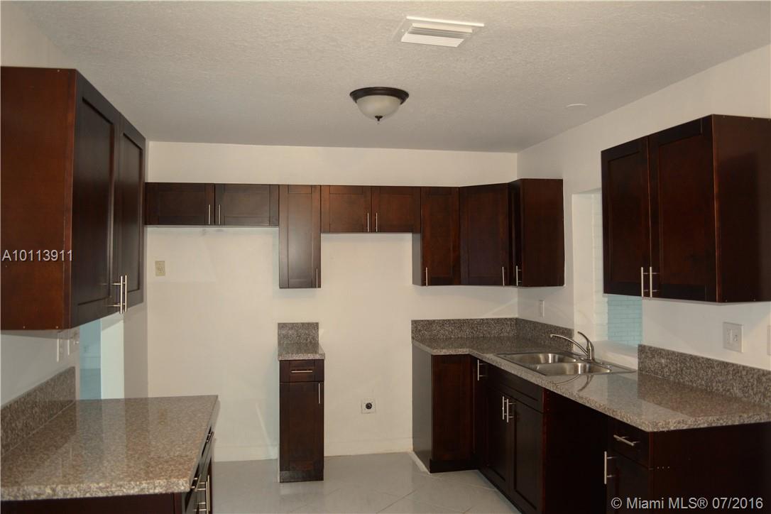 Woodlands Sec Five 67-43 - Residential