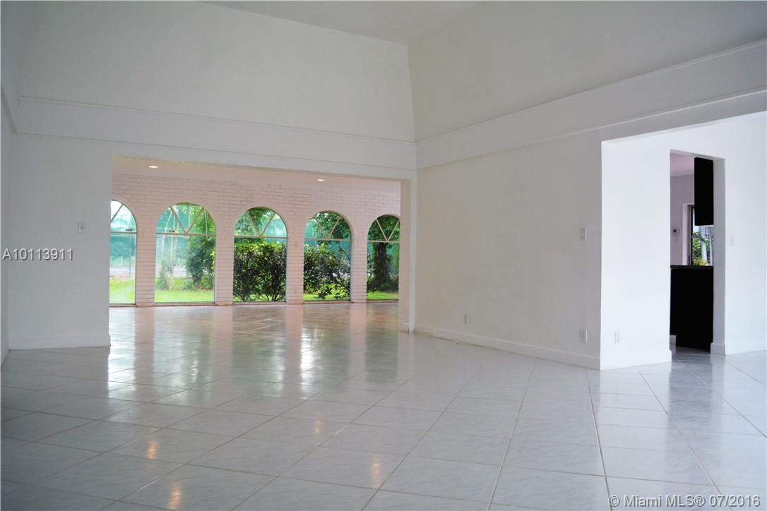 Woodlands Sec Five 67-43 - Residential