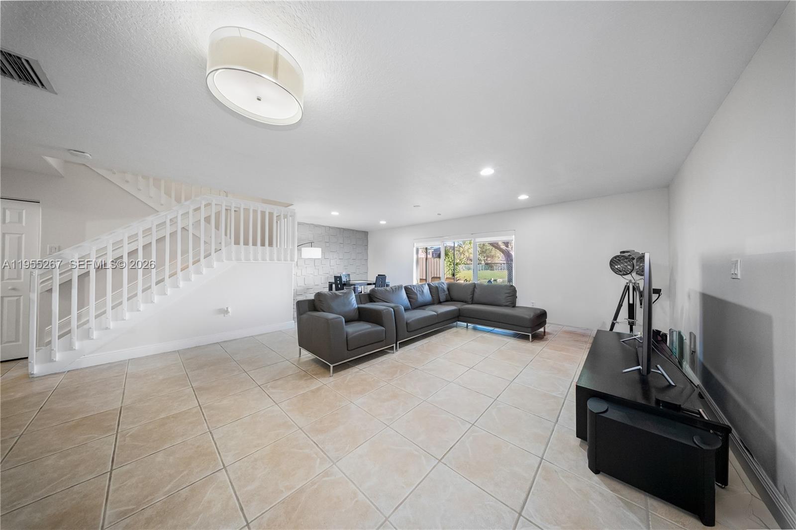 LAGO MAR 1ST ADDN - Residential