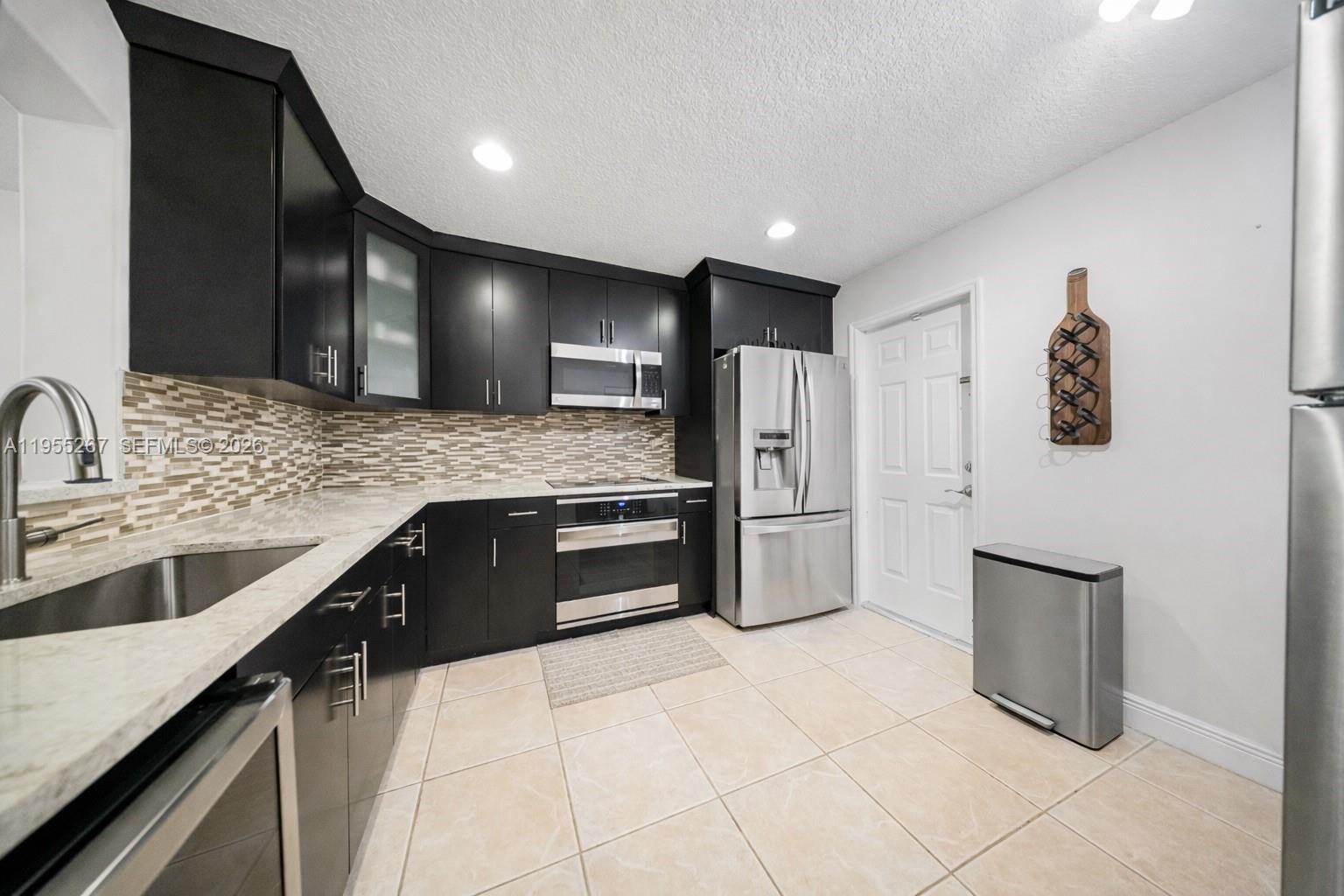 LAGO MAR 1ST ADDN - Residential