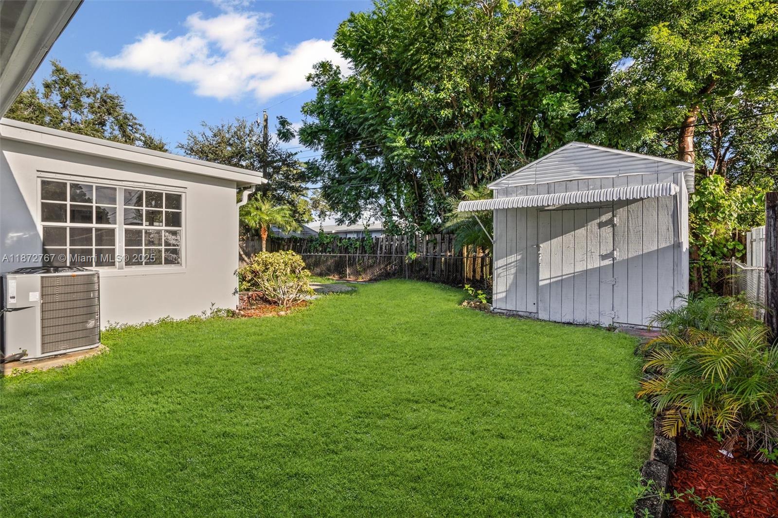 PEMBROKE PINES NO 2 - Residential