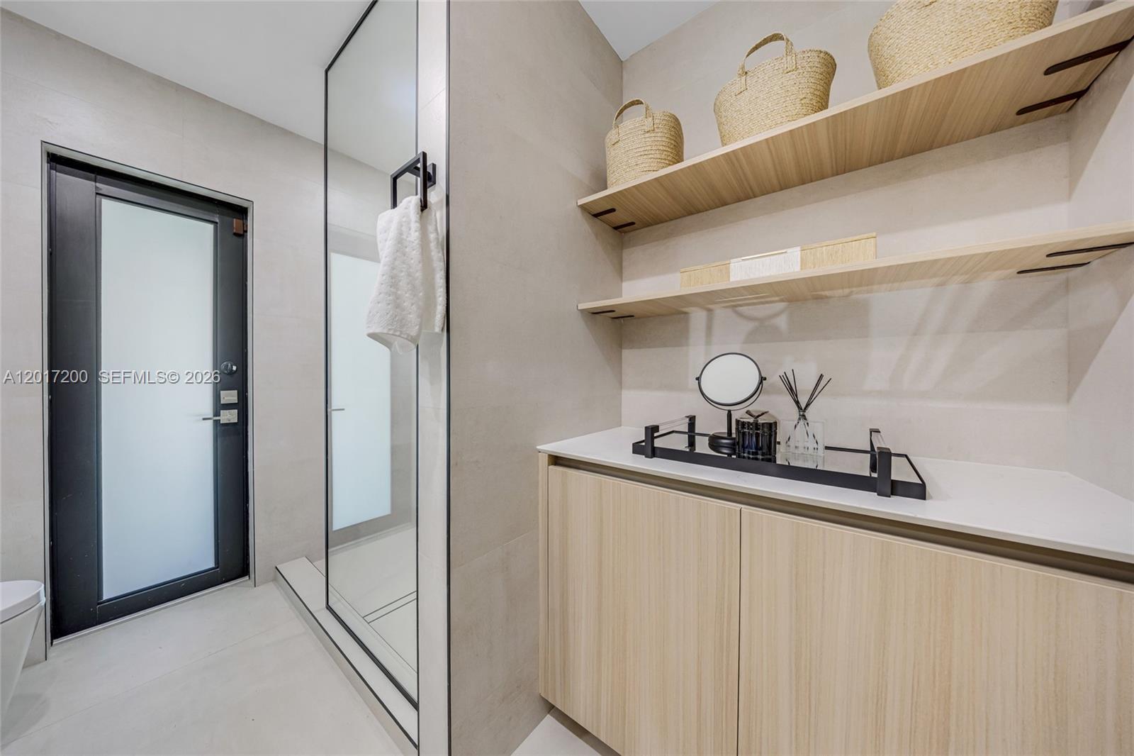 OAK HOMES - Residential