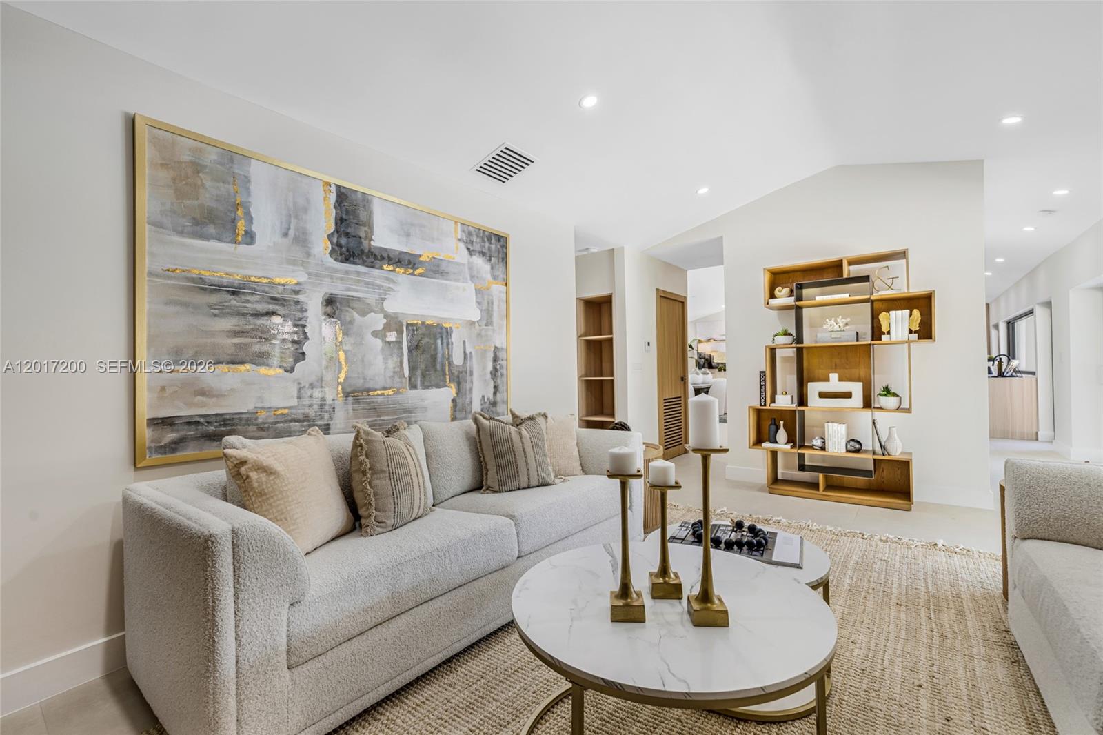 OAK HOMES - Residential