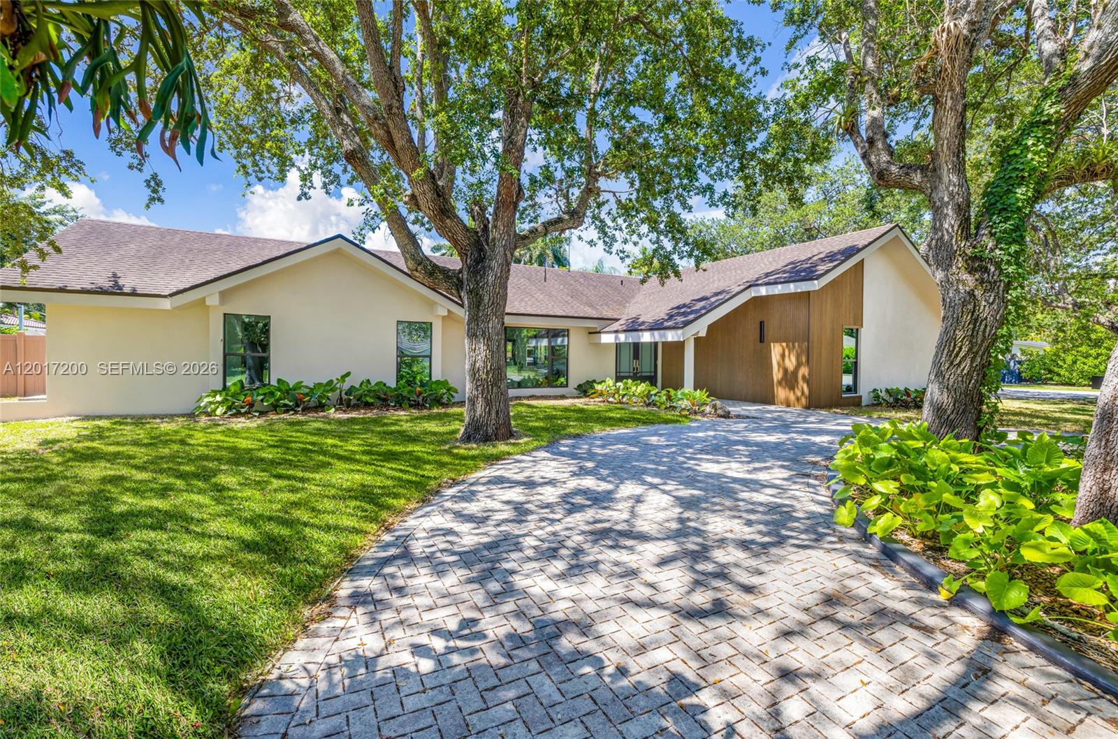 OAK HOMES - Residential