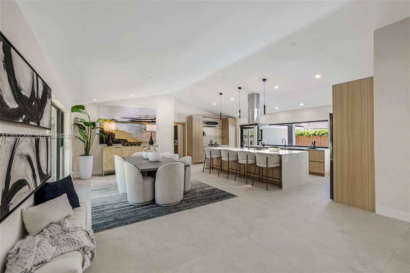 OAK HOMES - Residential