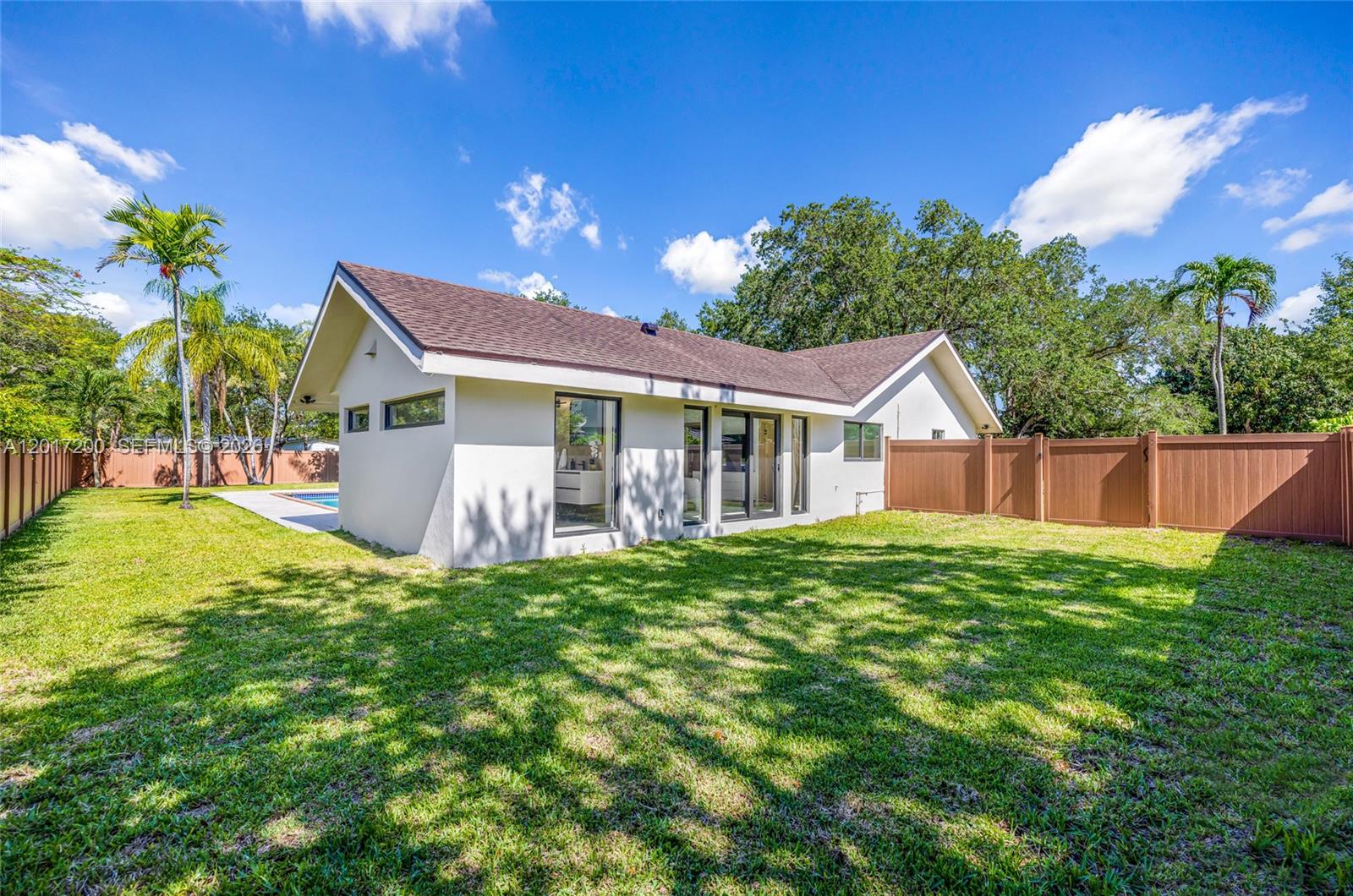 OAK HOMES - Residential