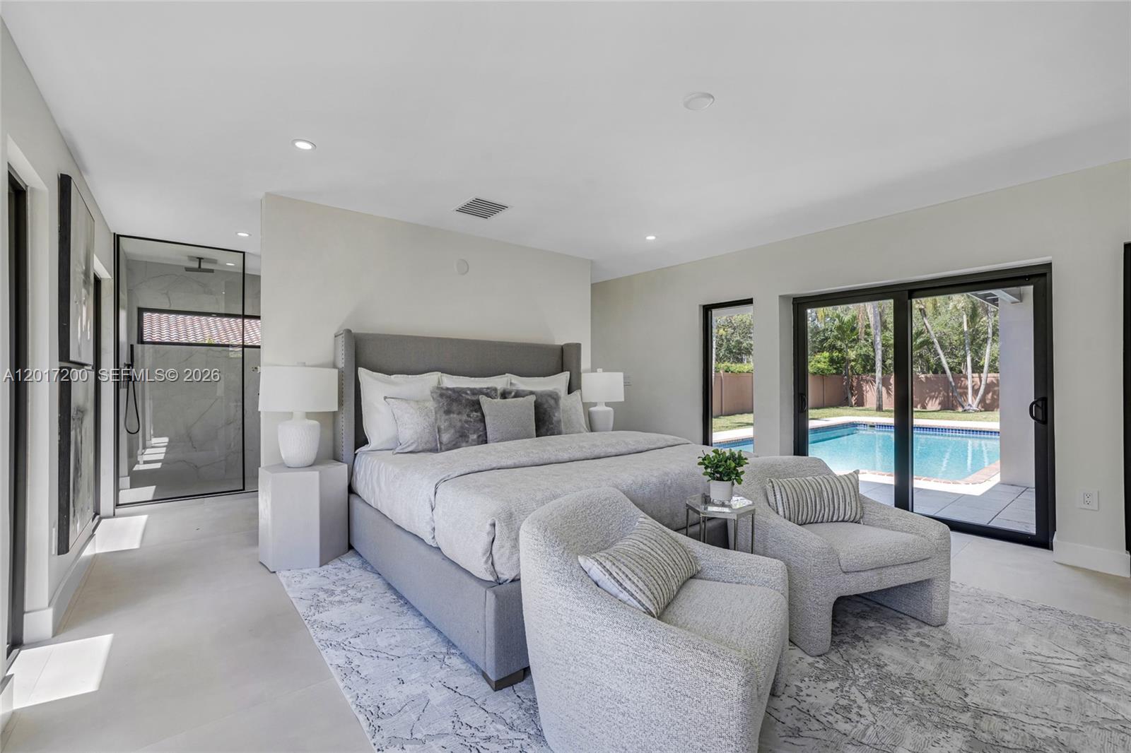 OAK HOMES - Residential
