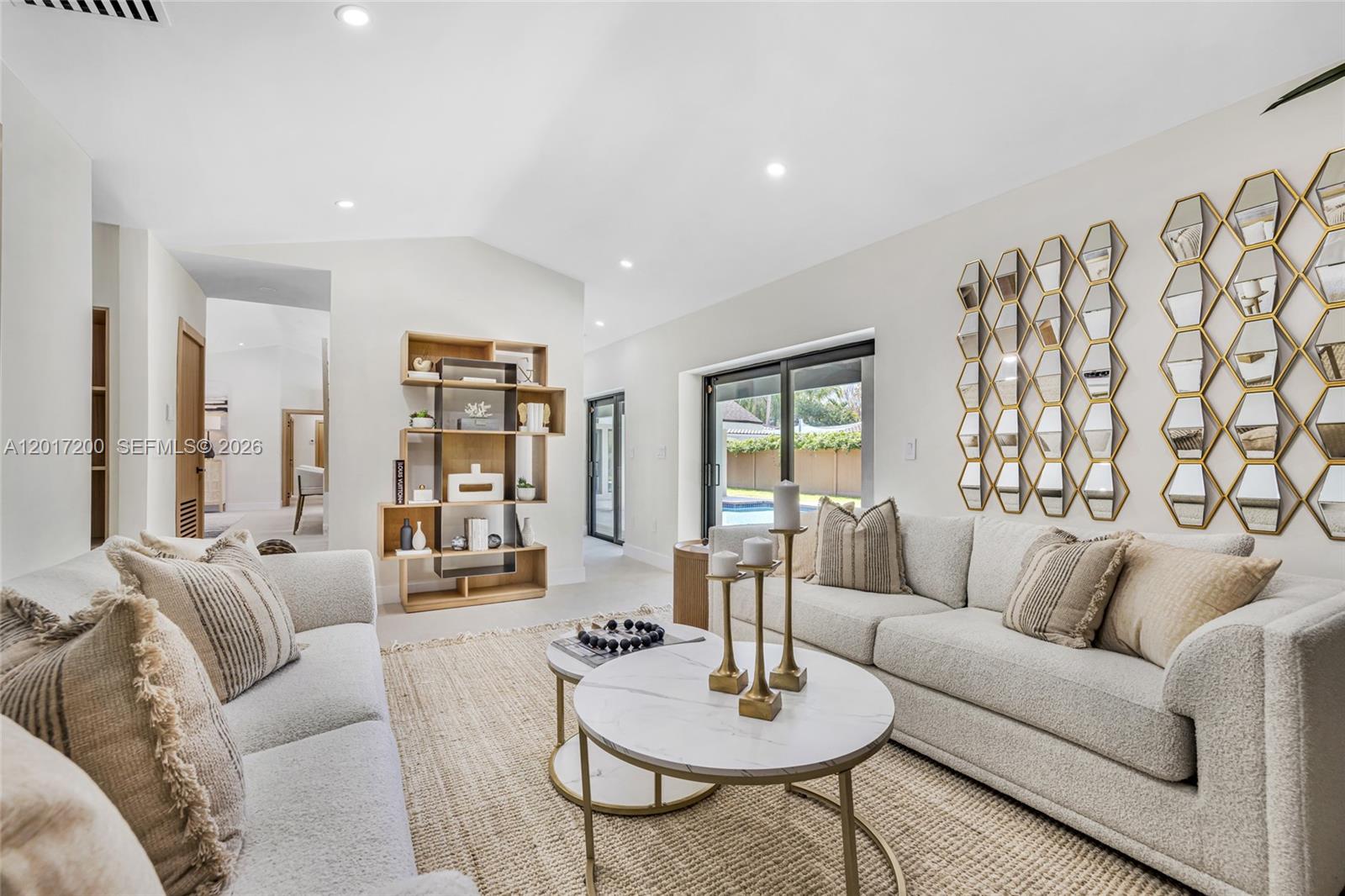 OAK HOMES - Residential