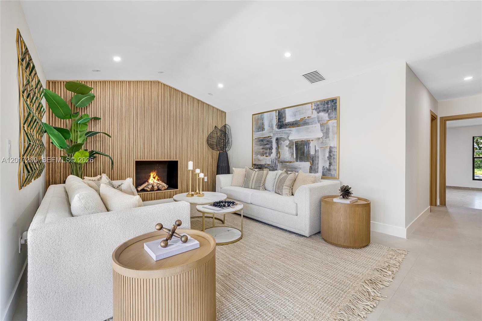 OAK HOMES - Residential