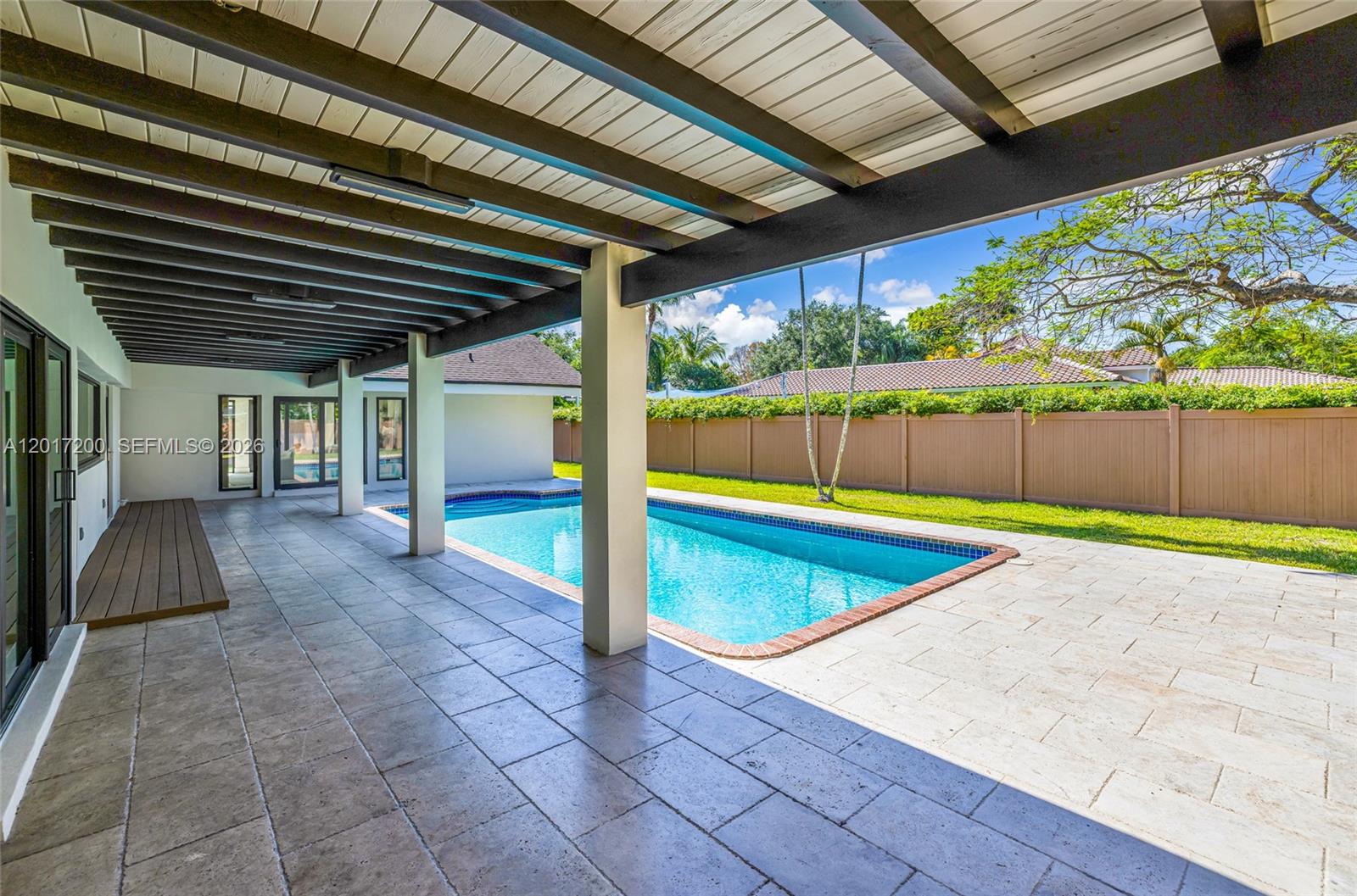 OAK HOMES - Residential