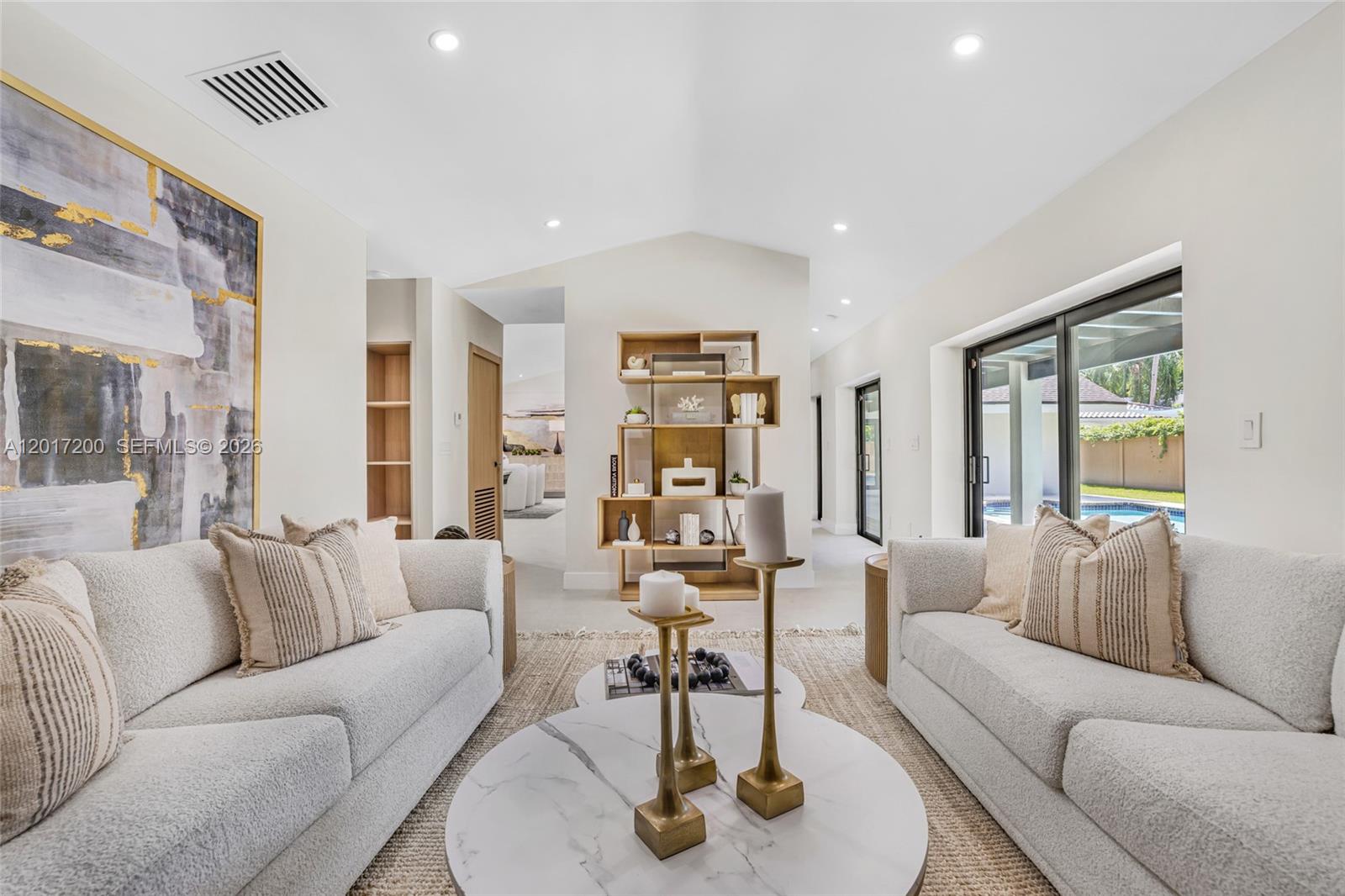OAK HOMES - Residential