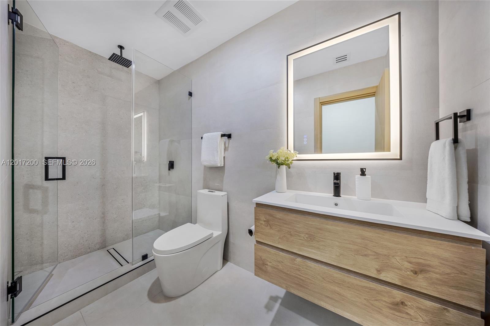 OAK HOMES - Residential
